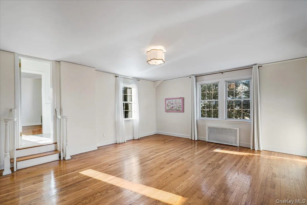 Large 3rd bedroom with hardwood floors and shared en suite full bathroom. Large 3rd bedroom with hardwood floors and shared en suite full bathroom.