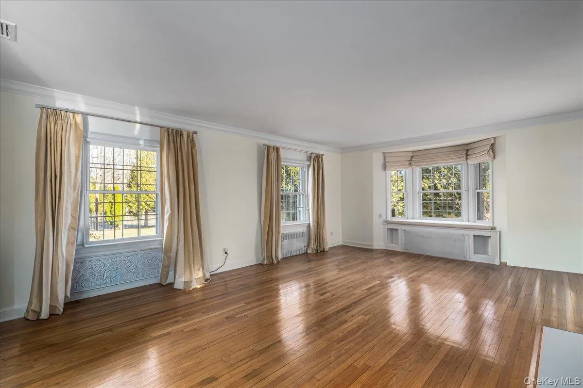 East facing Living Room with ample morning sun. East facing Living Room with ample morning sun.