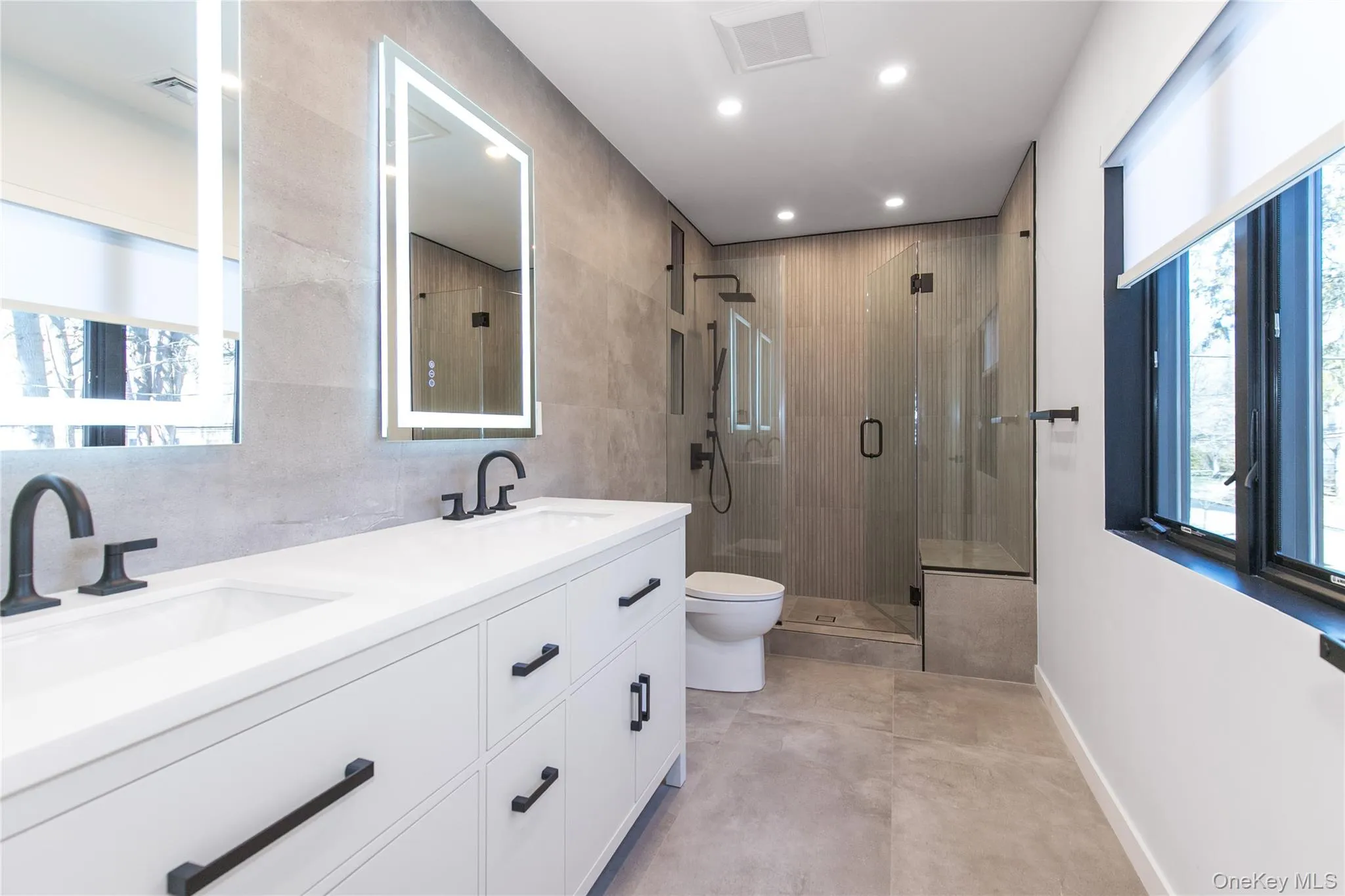 1 Bentley Road, North Hempstead, NY, 5 Bedrooms Bedrooms, 10 Rooms Rooms,4 BathroomsBathrooms,Residential,For Rent,Bentley,0,968667 1 Bentley Road, North Hempstead, NY, 5 Bedrooms Bedrooms, 10 Rooms Rooms,4 BathroomsBathrooms,Residential,For Rent,Bentley,0,968667