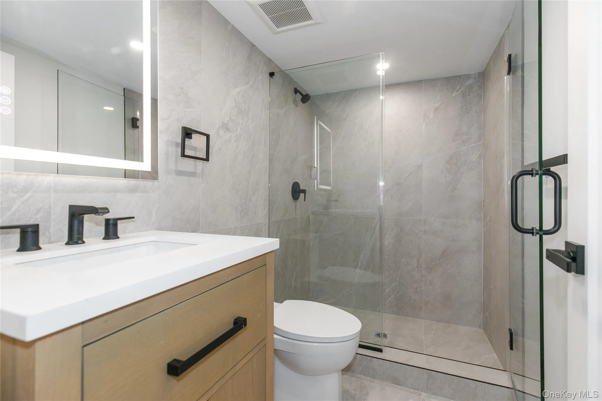 1 Bentley Road, North Hempstead, NY, 5 Bedrooms Bedrooms, 10 Rooms Rooms,4 BathroomsBathrooms,Residential,For Rent,Bentley,0,968667 1 Bentley Road, North Hempstead, NY, 5 Bedrooms Bedrooms, 10 Rooms Rooms,4 BathroomsBathrooms,Residential,For Rent,Bentley,0,968667