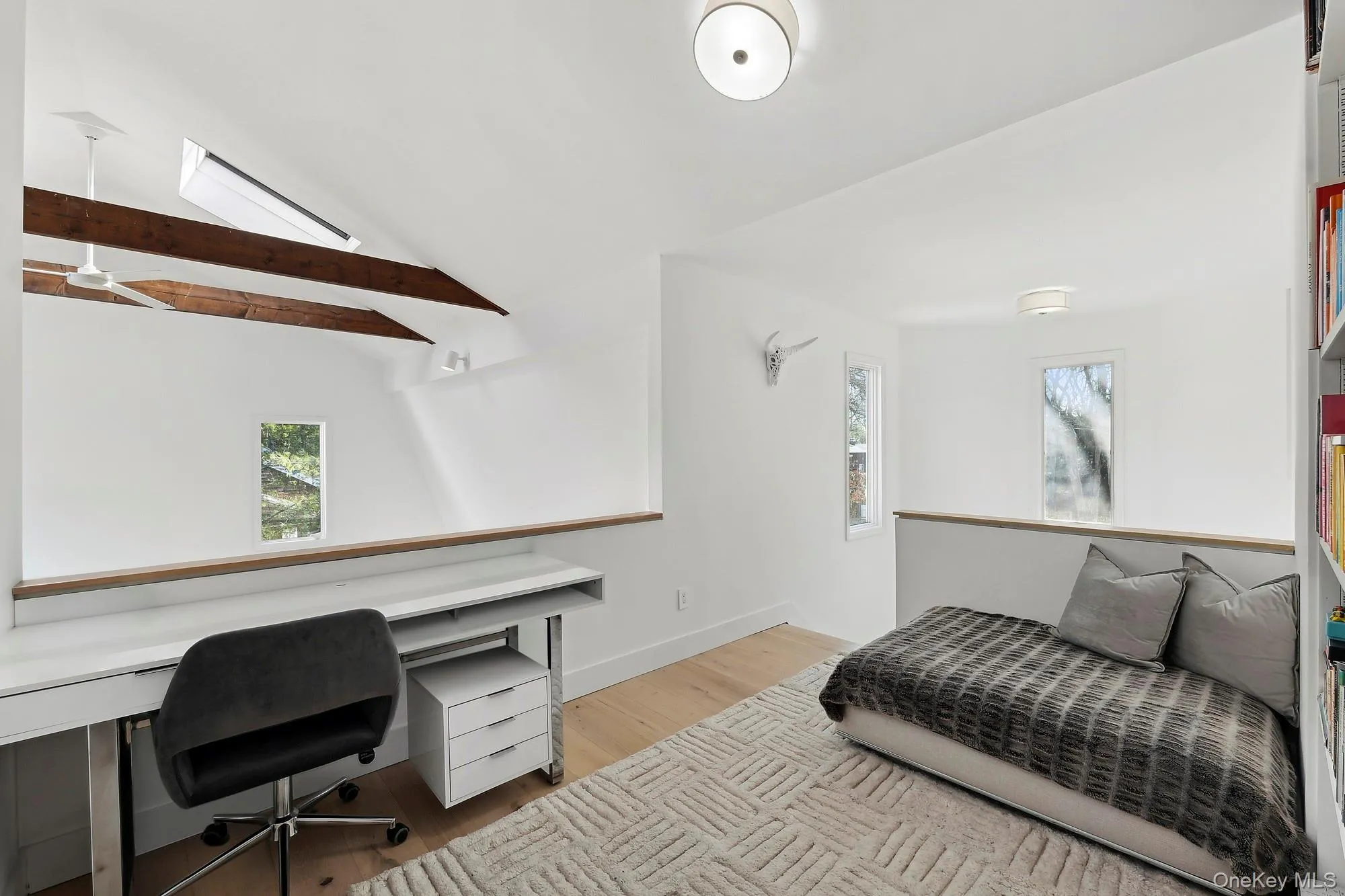 5 Cowhill Lane, East Hampton, NY, 3 Bedrooms Bedrooms, 7 Rooms Rooms,3 BathroomsBathrooms,Residential,For Rent,Cowhill,0,968672 5 Cowhill Lane, East Hampton, NY, 3 Bedrooms Bedrooms, 7 Rooms Rooms,3 BathroomsBathrooms,Residential,For Rent,Cowhill,0,968672
