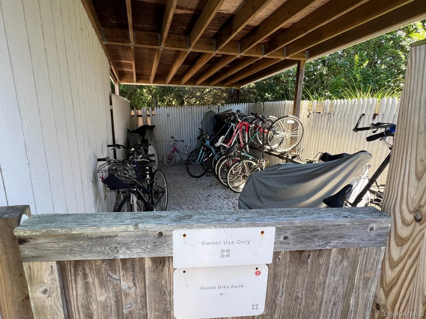 379 Bluff Road, East Hampton, NY, 1 Bedroom Bedrooms, 3 Rooms Rooms,1 BathroomBathrooms,Residential Sale,For Rent,Bluff,0,968679 379 Bluff Road, East Hampton, NY, 1 Bedroom Bedrooms, 3 Rooms Rooms,1 BathroomBathrooms,Residential Sale,For Rent,Bluff,0,968679