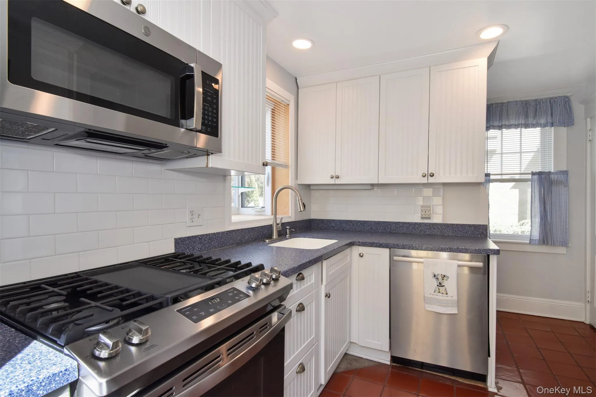 21 Ferris Street, Greenburgh, NY, 3 Bedrooms Bedrooms, 8 Rooms Rooms,2 BathroomsBathrooms,Residential,For Rent,Ferris,0,968689 21 Ferris Street, Greenburgh, NY, 3 Bedrooms Bedrooms, 8 Rooms Rooms,2 BathroomsBathrooms,Residential,For Rent,Ferris,0,968689
