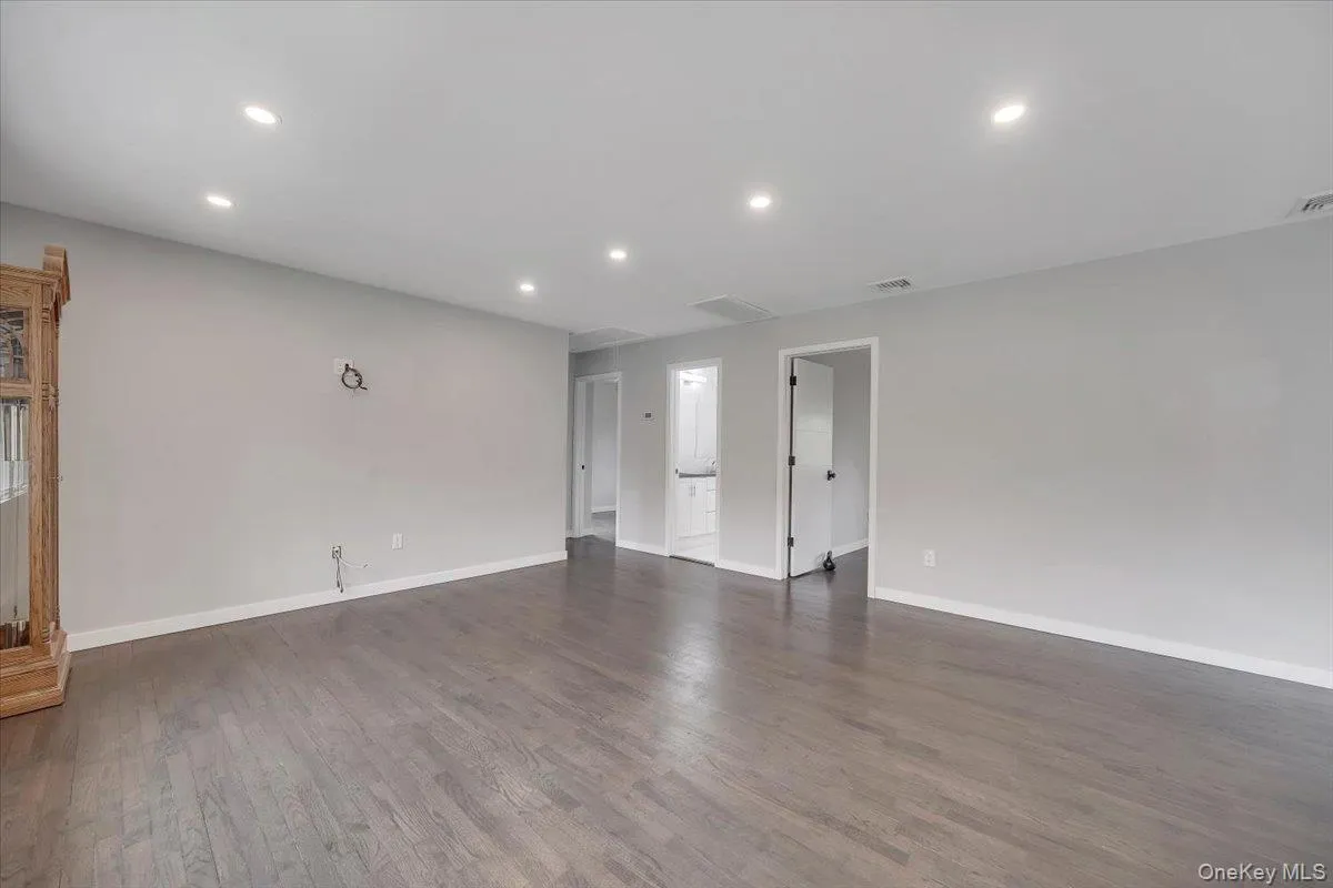 10 Sandhage Drive, Orangetown, NY, 3 Bedrooms Bedrooms, 8 Rooms Rooms,1 BathroomBathrooms,Residential Lease,For Rent,Sandhage,0,968743 10 Sandhage Drive, Orangetown, NY, 3 Bedrooms Bedrooms, 8 Rooms Rooms,1 BathroomBathrooms,Residential Lease,For Rent,Sandhage,0,968743