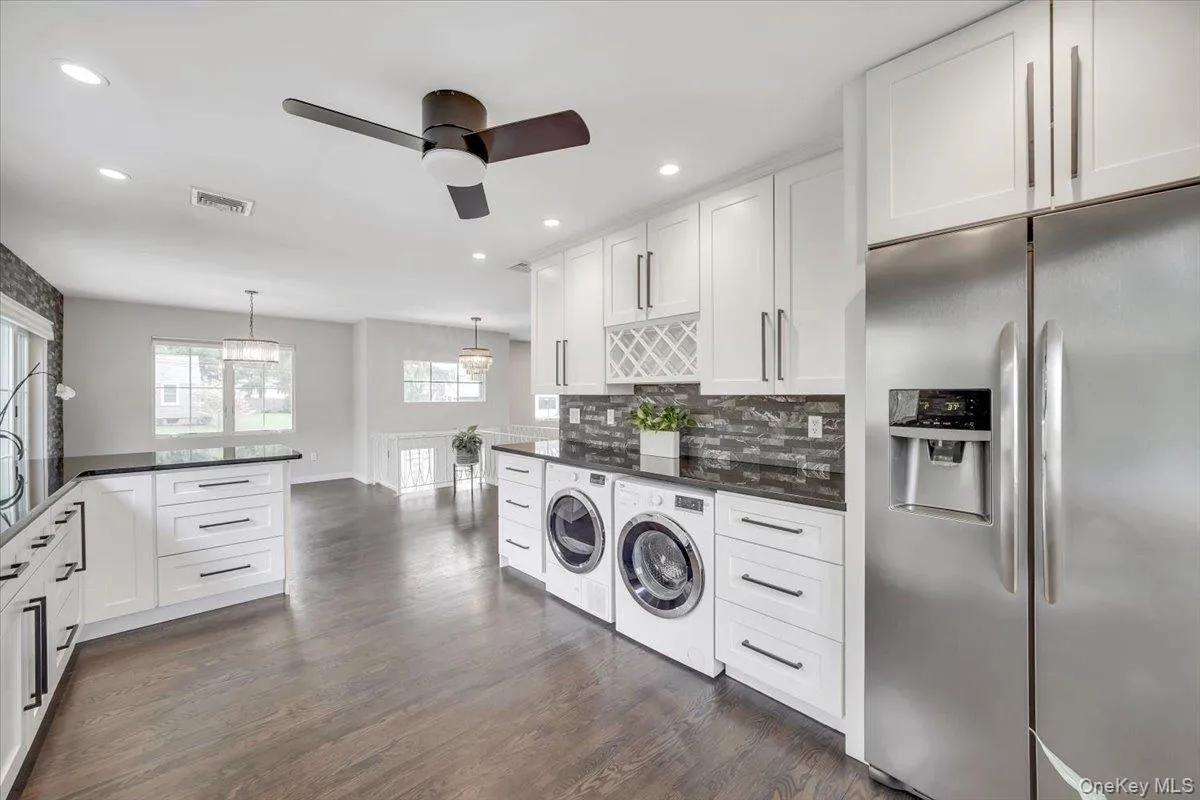 10 Sandhage Drive, Orangetown, NY, 3 Bedrooms Bedrooms, 8 Rooms Rooms,1 BathroomBathrooms,Residential Lease,For Rent,Sandhage,0,968743 10 Sandhage Drive, Orangetown, NY, 3 Bedrooms Bedrooms, 8 Rooms Rooms,1 BathroomBathrooms,Residential Lease,For Rent,Sandhage,0,968743