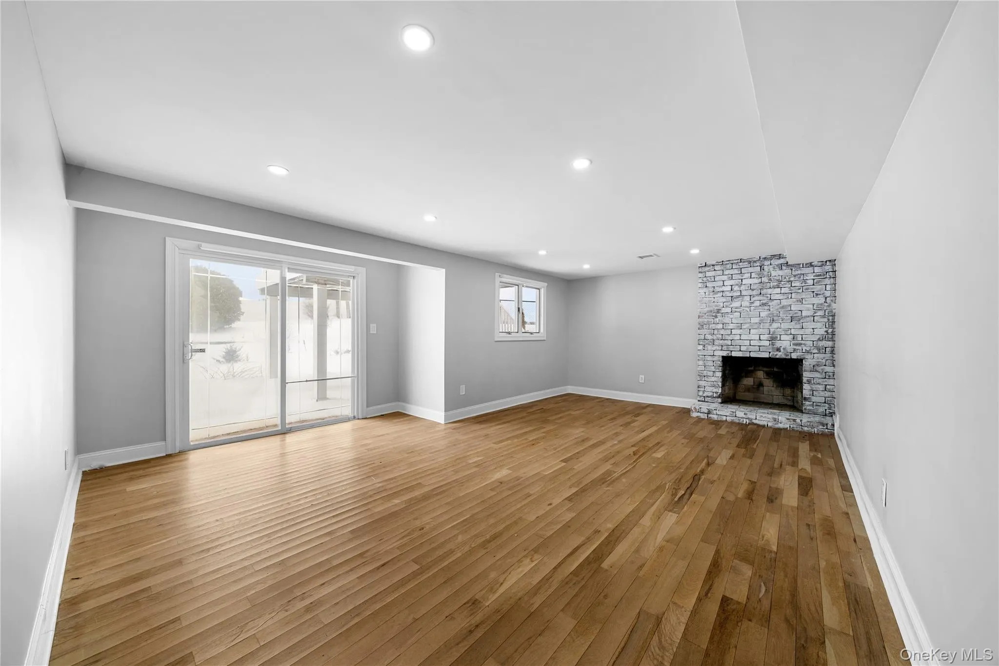 89 Harvest Lane, Huntington, NY, 4 Bedrooms Bedrooms, 9 Rooms Rooms,3 BathroomsBathrooms,Residential Lease,For Rent,Harvest,0,968759 89 Harvest Lane, Huntington, NY, 4 Bedrooms Bedrooms, 9 Rooms Rooms,3 BathroomsBathrooms,Residential Lease,For Rent,Harvest,0,968759