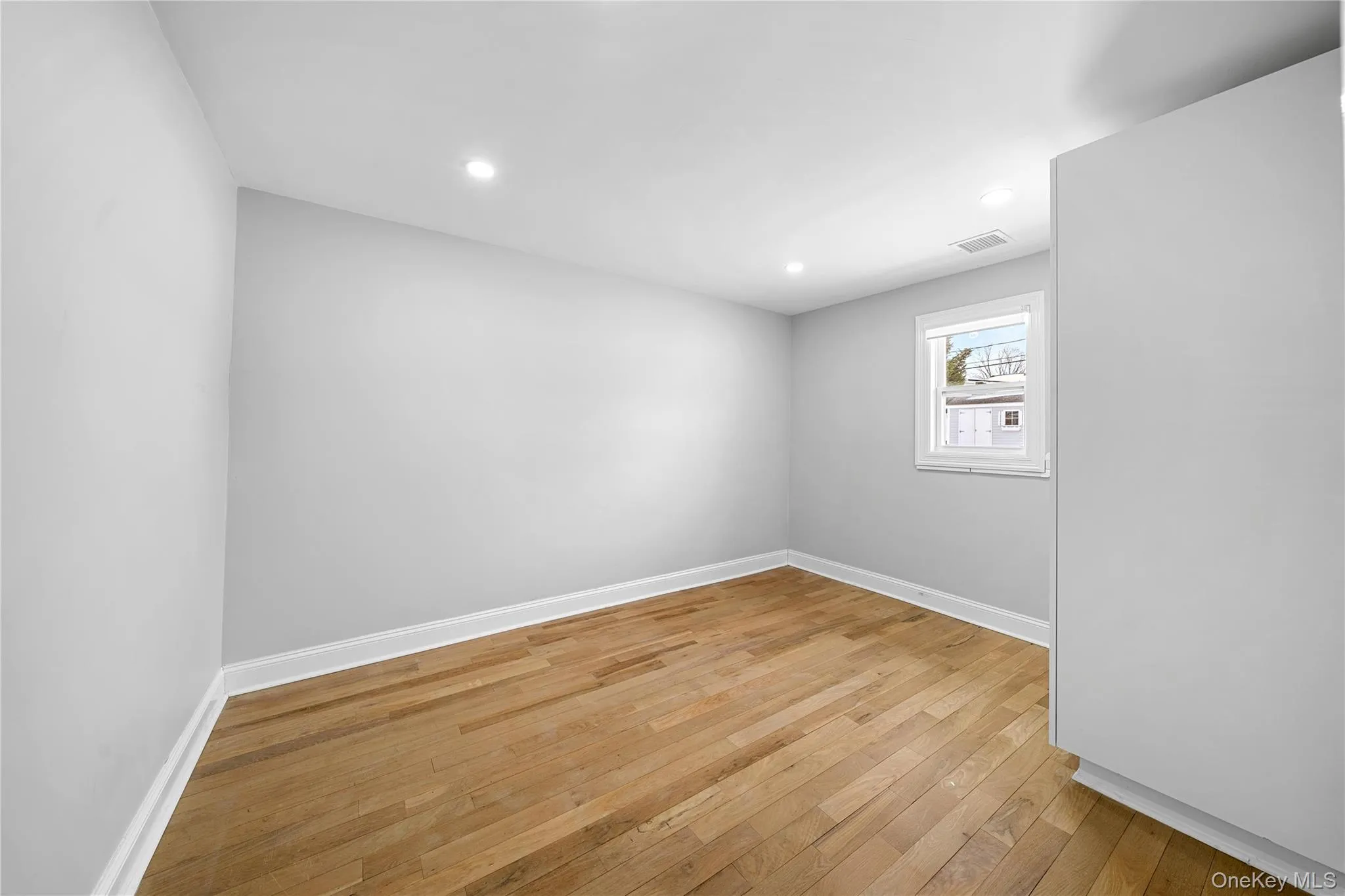 89 Harvest Lane, Huntington, NY, 4 Bedrooms Bedrooms, 9 Rooms Rooms,3 BathroomsBathrooms,Residential Lease,For Rent,Harvest,0,968759 89 Harvest Lane, Huntington, NY, 4 Bedrooms Bedrooms, 9 Rooms Rooms,3 BathroomsBathrooms,Residential Lease,For Rent,Harvest,0,968759