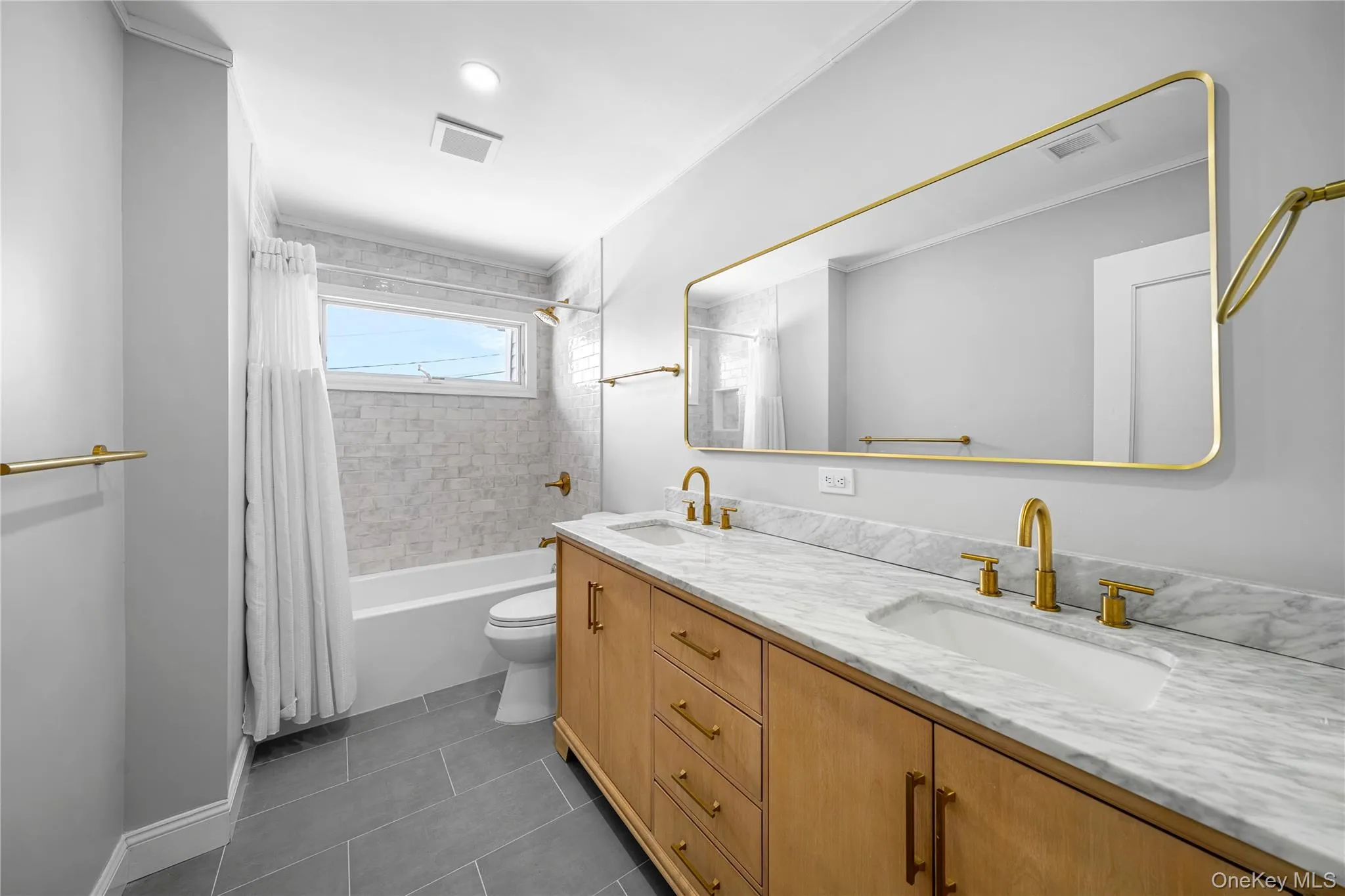 89 Harvest Lane, Huntington, NY, 4 Bedrooms Bedrooms, 9 Rooms Rooms,3 BathroomsBathrooms,Residential Lease,For Rent,Harvest,0,968759 89 Harvest Lane, Huntington, NY, 4 Bedrooms Bedrooms, 9 Rooms Rooms,3 BathroomsBathrooms,Residential Lease,For Rent,Harvest,0,968759