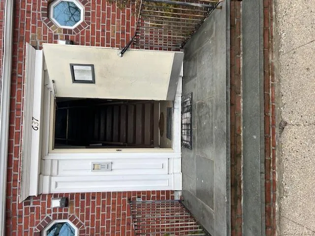 639 Wellwood Avenue, Babylon, NY, 1 Bedroom Bedrooms, 3 Rooms Rooms,1 BathroomBathrooms,Residential Lease,For Rent,Wellwood,0,968784 639 Wellwood Avenue, Babylon, NY, 1 Bedroom Bedrooms, 3 Rooms Rooms,1 BathroomBathrooms,Residential Lease,For Rent,Wellwood,0,968784