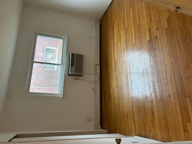 639 Wellwood Avenue, Babylon, NY, 1 Bedroom Bedrooms, 3 Rooms Rooms,1 BathroomBathrooms,Residential Lease,For Rent,Wellwood,0,968784 639 Wellwood Avenue, Babylon, NY, 1 Bedroom Bedrooms, 3 Rooms Rooms,1 BathroomBathrooms,Residential Lease,For Rent,Wellwood,0,968784