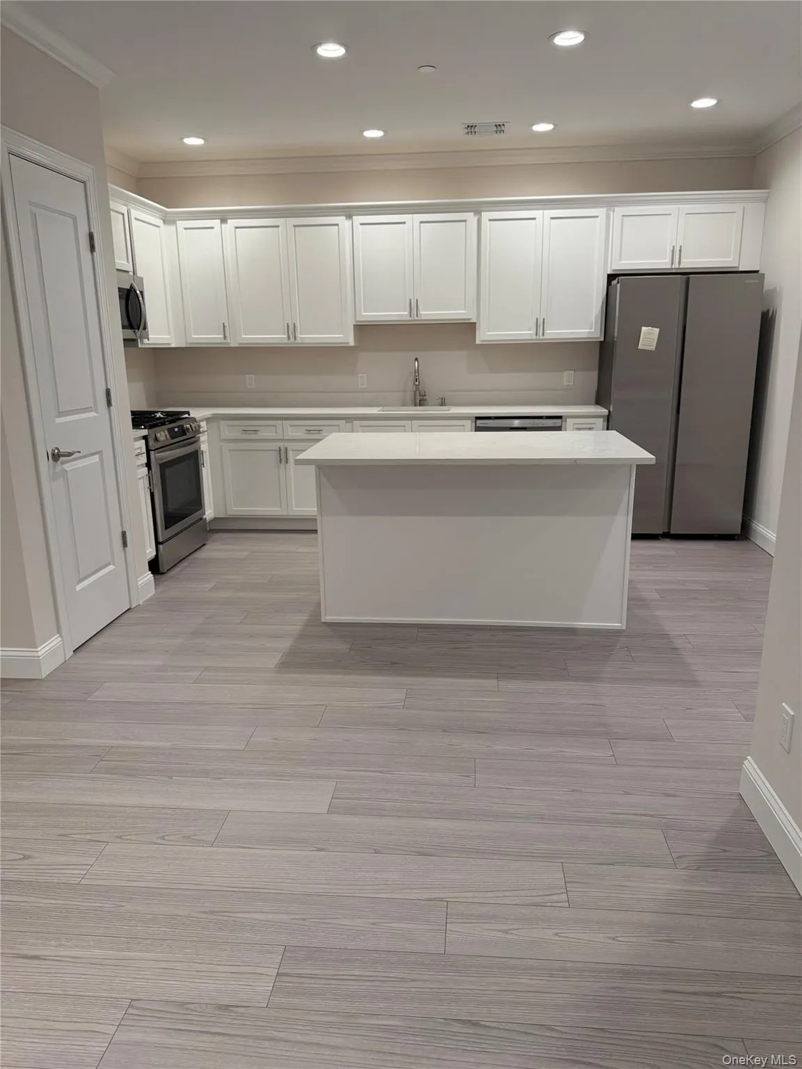 776 Fulton Street, Oyster Bay, NY, 2 Bedrooms Bedrooms, 5 Rooms Rooms,1 BathroomBathrooms,Residential Lease,For Rent,Fulton,0,968800 776 Fulton Street, Oyster Bay, NY, 2 Bedrooms Bedrooms, 5 Rooms Rooms,1 BathroomBathrooms,Residential Lease,For Rent,Fulton,0,968800