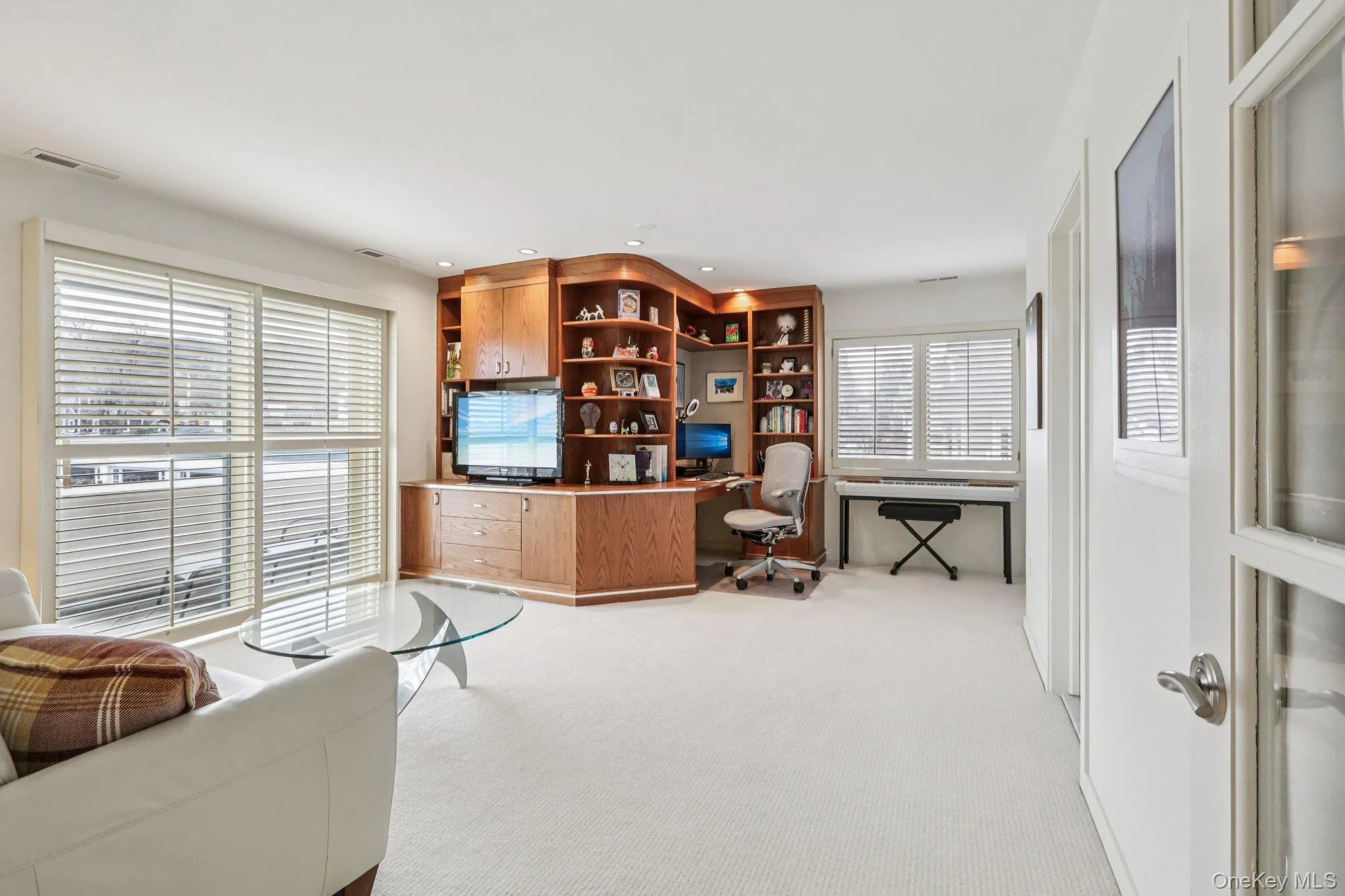 3rd bedroom with built -in office furniture 3rd bedroom with built -in office furniture
