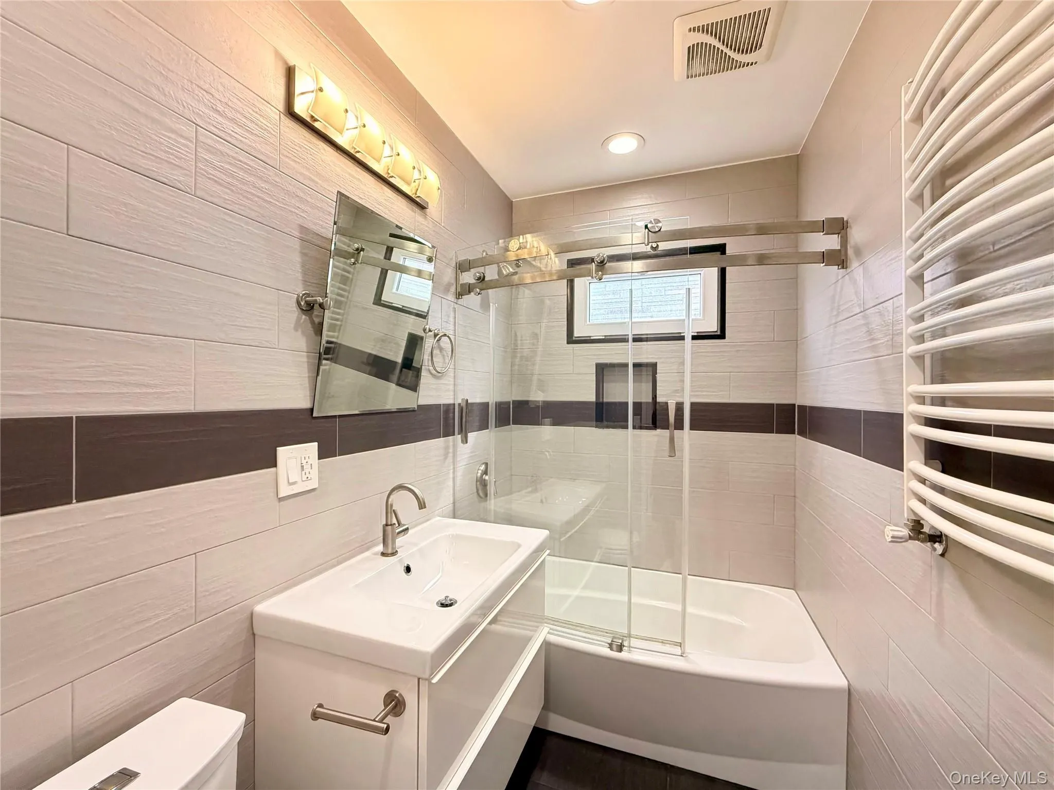 7027 65th Street, New York, NY, 1 Bedroom Bedrooms, 3 Rooms Rooms,1 BathroomBathrooms,Residential Lease,For Rent,65th,0,968829 7027 65th Street, New York, NY, 1 Bedroom Bedrooms, 3 Rooms Rooms,1 BathroomBathrooms,Residential Lease,For Rent,65th,0,968829