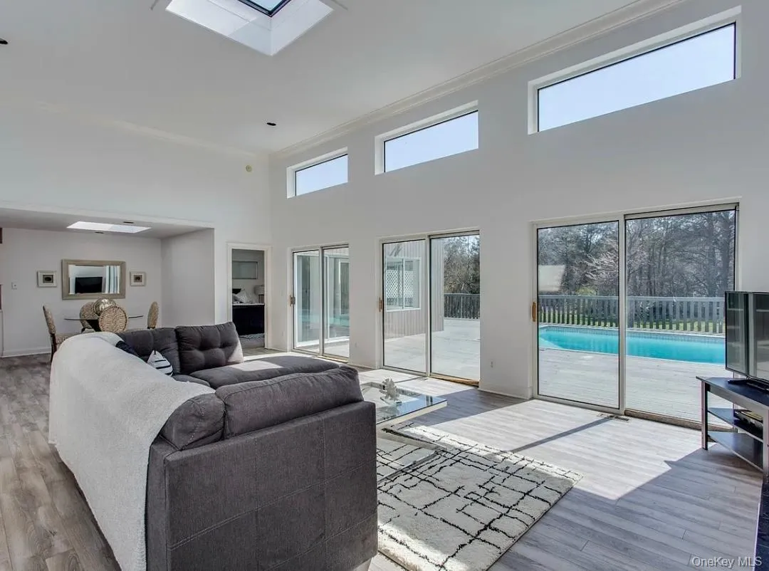 32 Lewis Road, Southampton, NY, 4 Bedrooms Bedrooms, 8 Rooms Rooms,2 BathroomsBathrooms,Residential Lease,For Rent,Lewis,0,968832 32 Lewis Road, Southampton, NY, 4 Bedrooms Bedrooms, 8 Rooms Rooms,2 BathroomsBathrooms,Residential Lease,For Rent,Lewis,0,968832