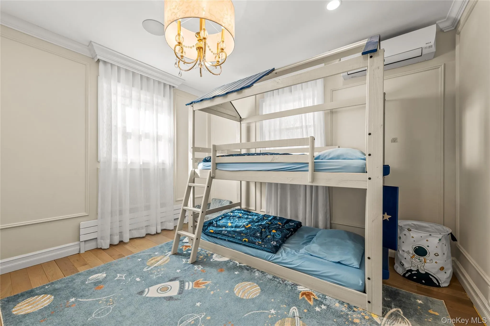 7304 193rd Street, New York, NY, 3 Bedrooms Bedrooms, 6 Rooms Rooms,2 BathroomsBathrooms,Residential Sale,For Rent,193rd,0,968834 7304 193rd Street, New York, NY, 3 Bedrooms Bedrooms, 6 Rooms Rooms,2 BathroomsBathrooms,Residential Sale,For Rent,193rd,0,968834