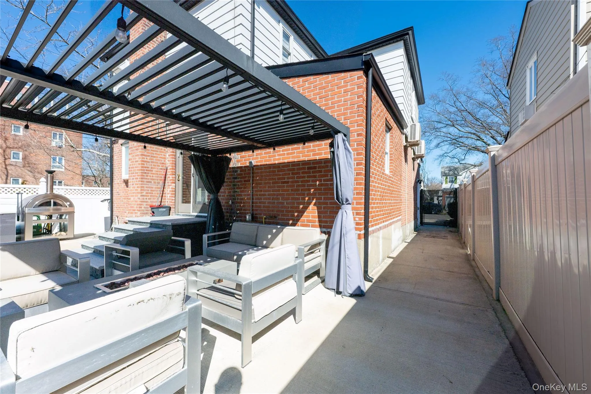 7304 193rd Street, New York, NY, 3 Bedrooms Bedrooms, 6 Rooms Rooms,2 BathroomsBathrooms,Residential Sale,For Rent,193rd,0,968834 7304 193rd Street, New York, NY, 3 Bedrooms Bedrooms, 6 Rooms Rooms,2 BathroomsBathrooms,Residential Sale,For Rent,193rd,0,968834