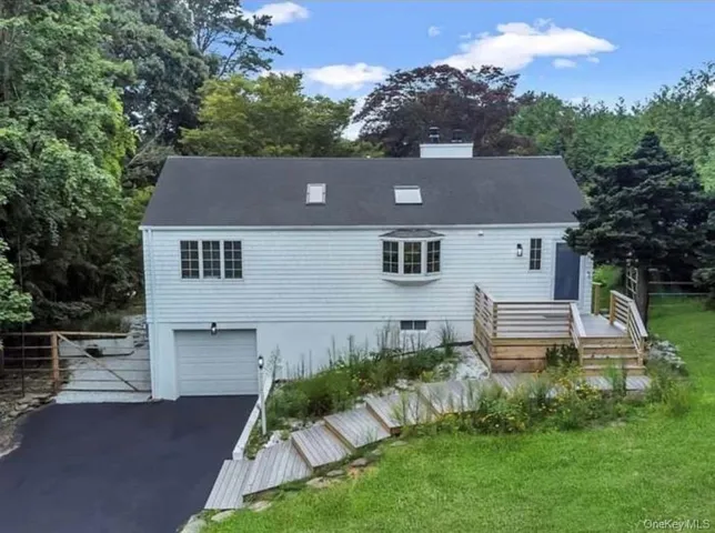 12 Ridge Lane, Southampton, New York 11946