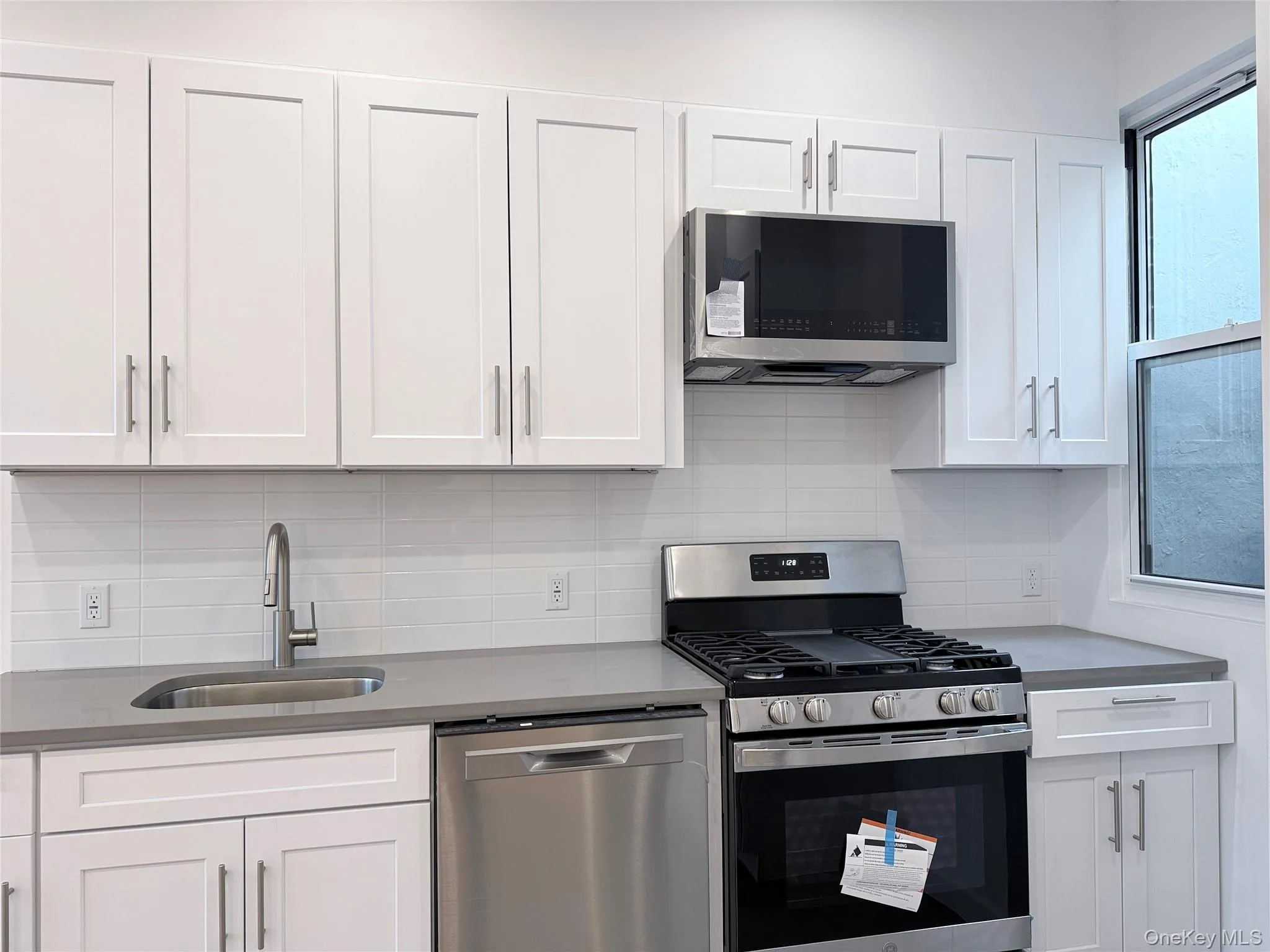 4018 50th Avenue, New York, NY, 3 Bedrooms Bedrooms, 6 Rooms Rooms,1 BathroomBathrooms,Residential Lease,For Rent,50th,0,968844 4018 50th Avenue, New York, NY, 3 Bedrooms Bedrooms, 6 Rooms Rooms,1 BathroomBathrooms,Residential Lease,For Rent,50th,0,968844