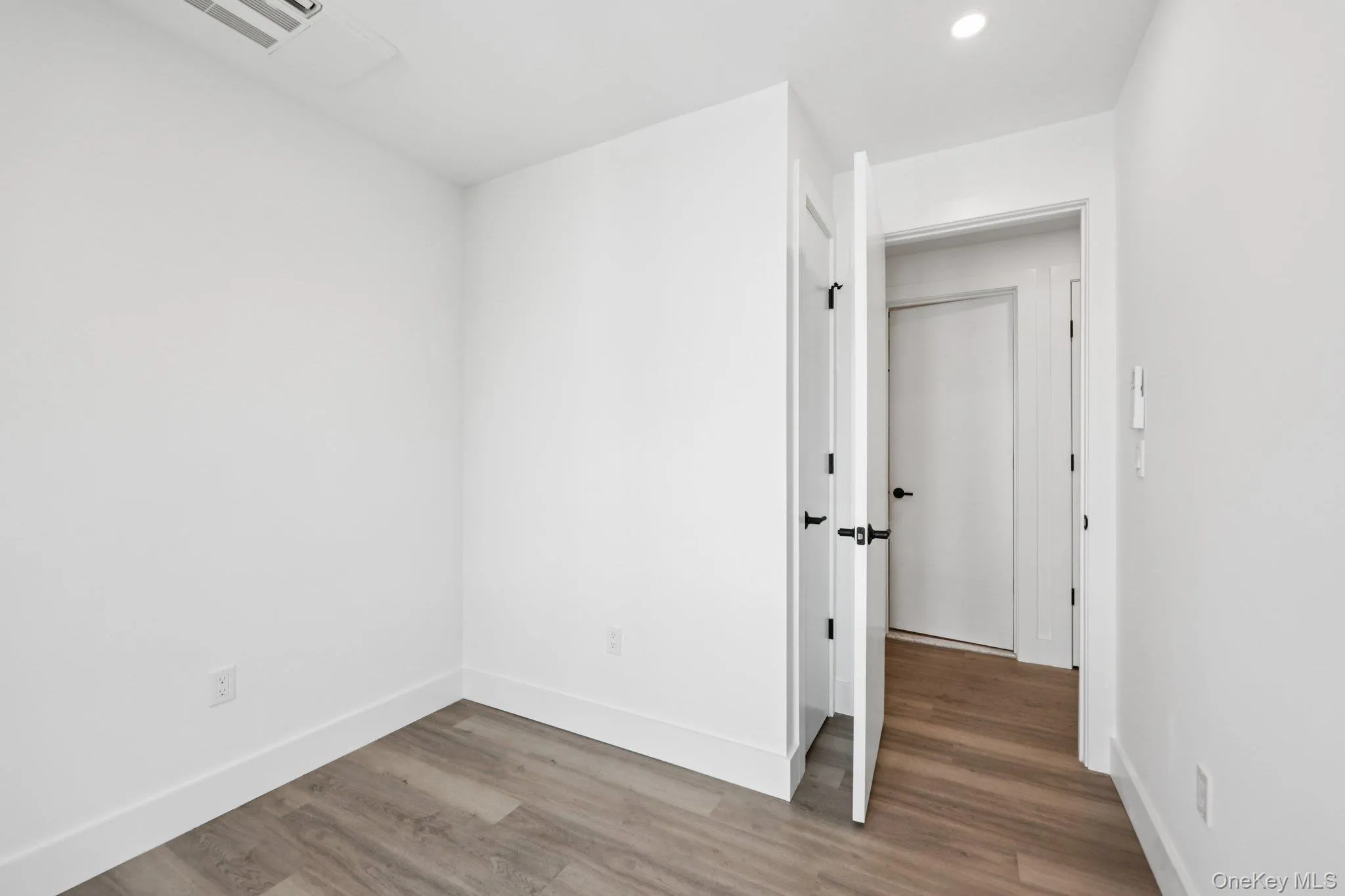 325 Manville Road, Mount Pleasant, NY, 2 Bedrooms Bedrooms, 4 Rooms Rooms,2 BathroomsBathrooms,Residential Lease,For Rent,Manville,0,968846 325 Manville Road, Mount Pleasant, NY, 2 Bedrooms Bedrooms, 4 Rooms Rooms,2 BathroomsBathrooms,Residential Lease,For Rent,Manville,0,968846