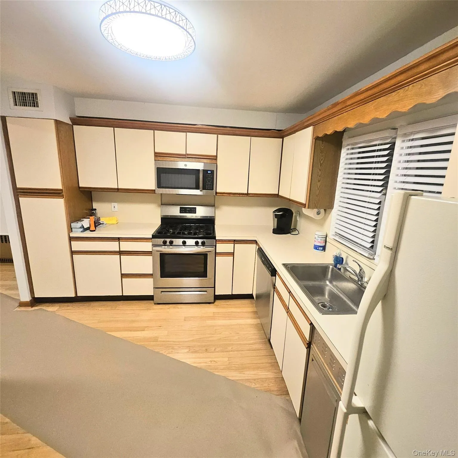 109 Rockwell Street, Harrison, NY, 3 Bedrooms Bedrooms, 8 Rooms Rooms,2 BathroomsBathrooms,Residential Lease,For Rent,Rockwell,0,968853 109 Rockwell Street, Harrison, NY, 3 Bedrooms Bedrooms, 8 Rooms Rooms,2 BathroomsBathrooms,Residential Lease,For Rent,Rockwell,0,968853