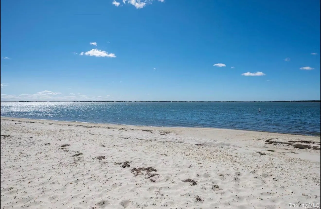 19 Marlin Road, Southampton, NY, 3 Bedrooms Bedrooms, 8 Rooms Rooms,2 BathroomsBathrooms,Residential,For Rent,Marlin,0,968885 19 Marlin Road, Southampton, NY, 3 Bedrooms Bedrooms, 8 Rooms Rooms,2 BathroomsBathrooms,Residential,For Rent,Marlin,0,968885