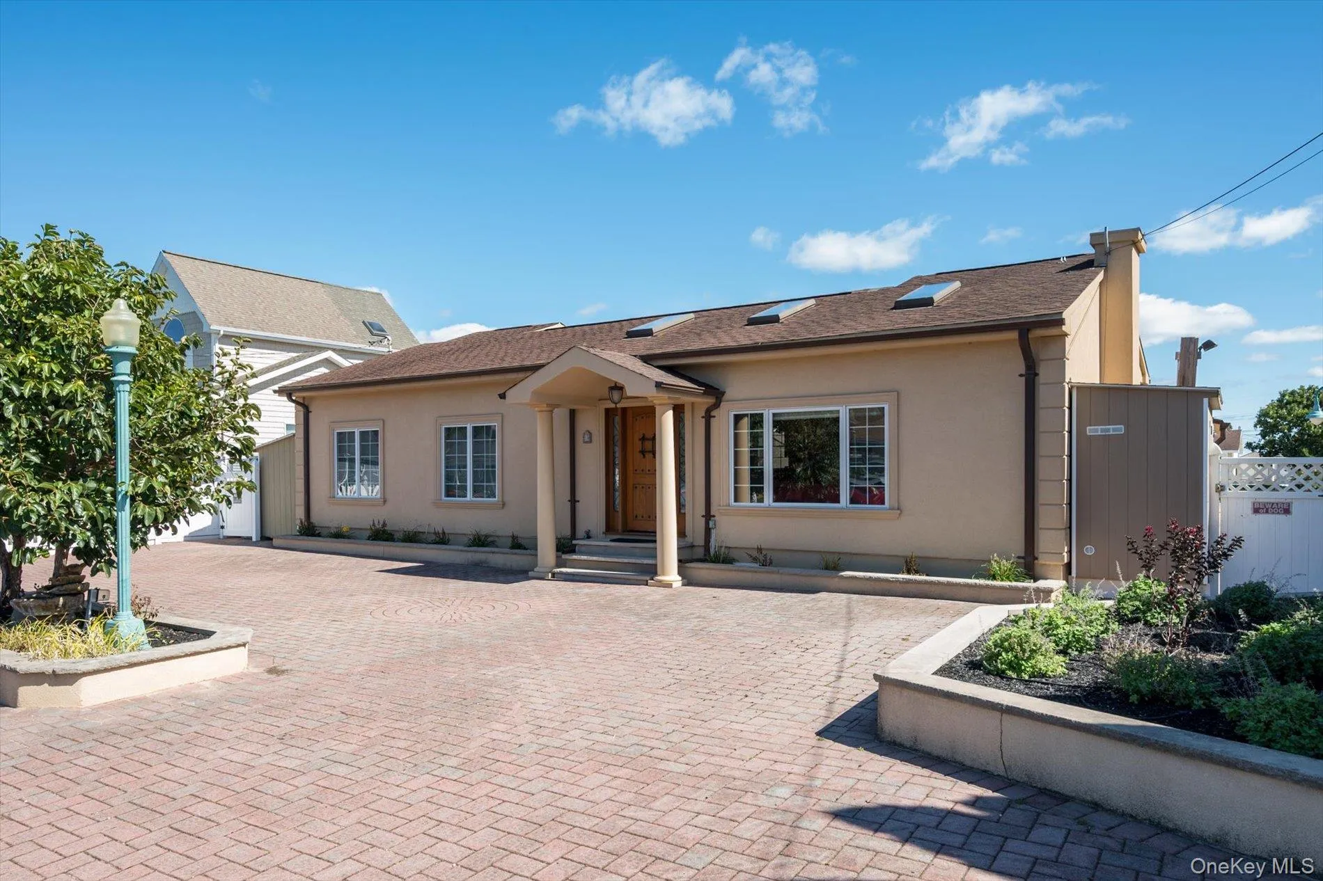 19 Marlin Road, Southampton, NY, 3 Bedrooms Bedrooms, 8 Rooms Rooms,2 BathroomsBathrooms,Residential,For Rent,Marlin,0,968885 19 Marlin Road, Southampton, NY, 3 Bedrooms Bedrooms, 8 Rooms Rooms,2 BathroomsBathrooms,Residential,For Rent,Marlin,0,968885