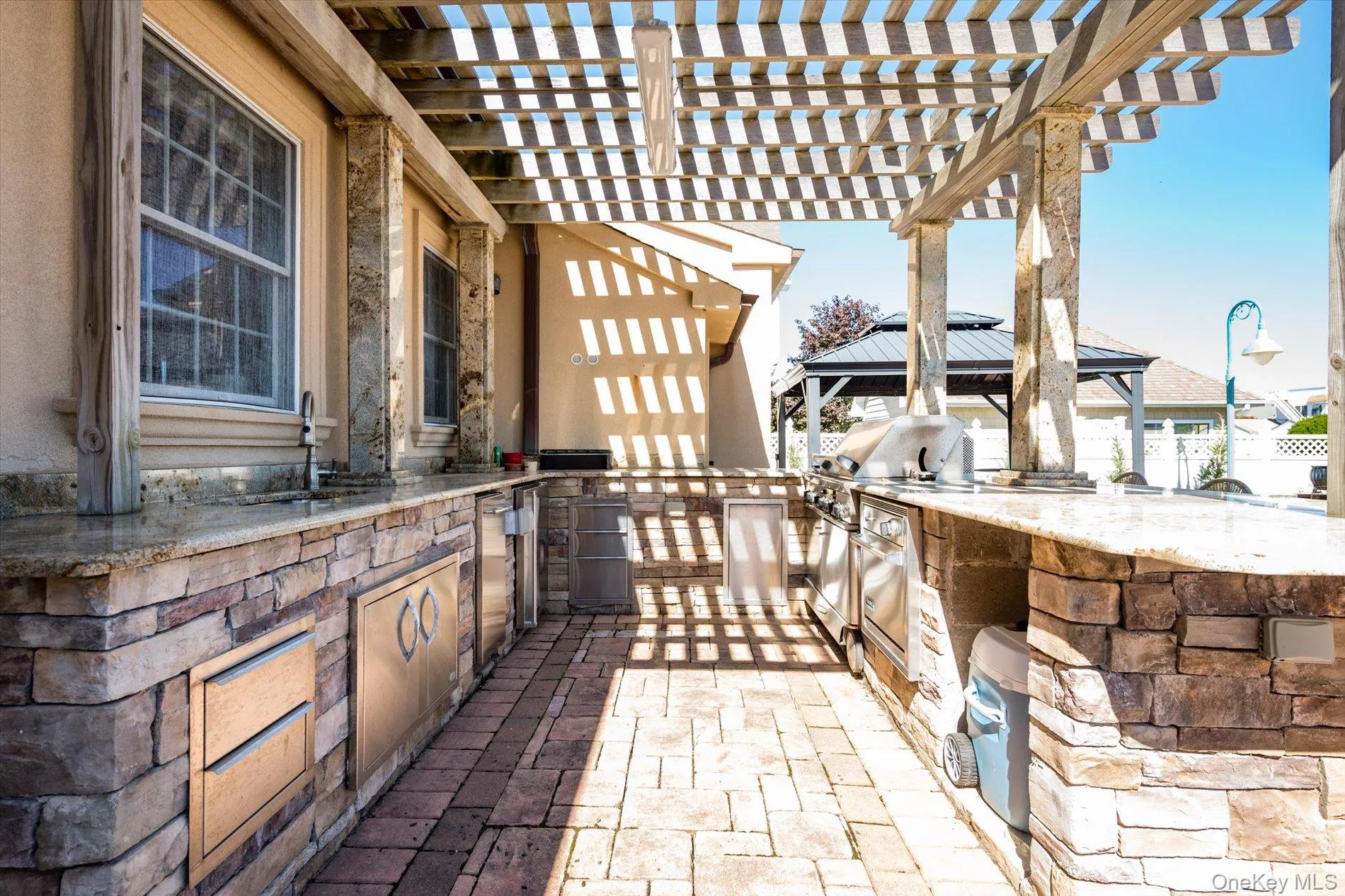 19 Marlin Road, Southampton, NY, 3 Bedrooms Bedrooms, 8 Rooms Rooms,2 BathroomsBathrooms,Residential,For Rent,Marlin,0,968885 19 Marlin Road, Southampton, NY, 3 Bedrooms Bedrooms, 8 Rooms Rooms,2 BathroomsBathrooms,Residential,For Rent,Marlin,0,968885