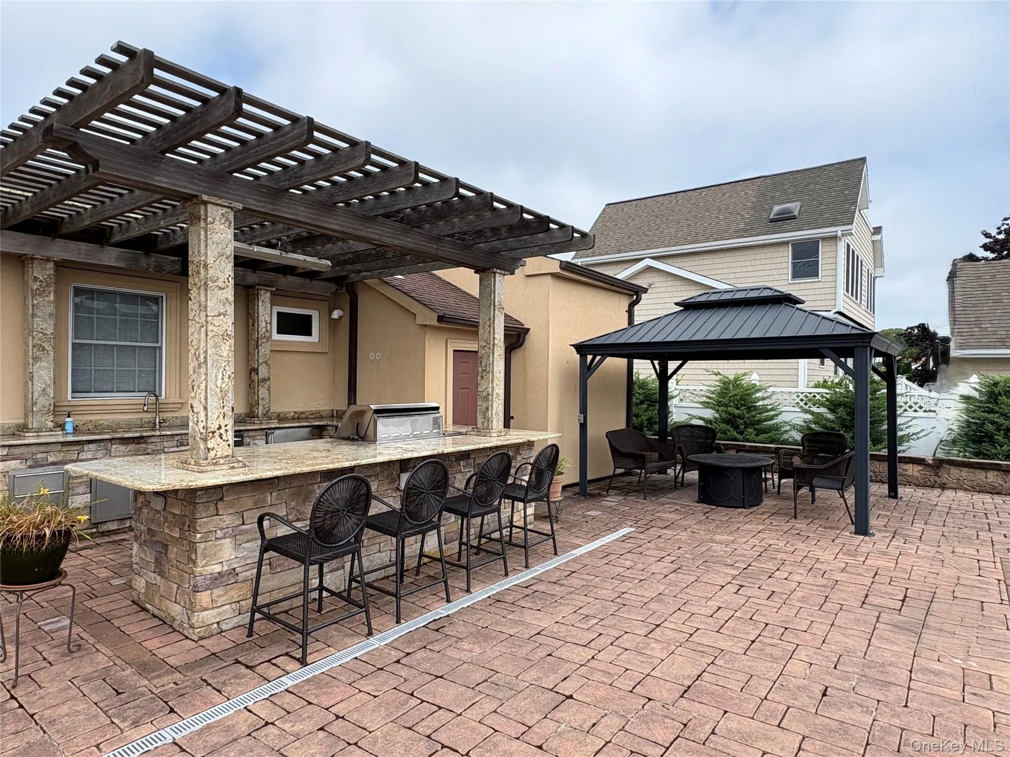 19 Marlin Road, Southampton, NY, 3 Bedrooms Bedrooms, 8 Rooms Rooms,2 BathroomsBathrooms,Residential,For Rent,Marlin,0,968885 19 Marlin Road, Southampton, NY, 3 Bedrooms Bedrooms, 8 Rooms Rooms,2 BathroomsBathrooms,Residential,For Rent,Marlin,0,968885