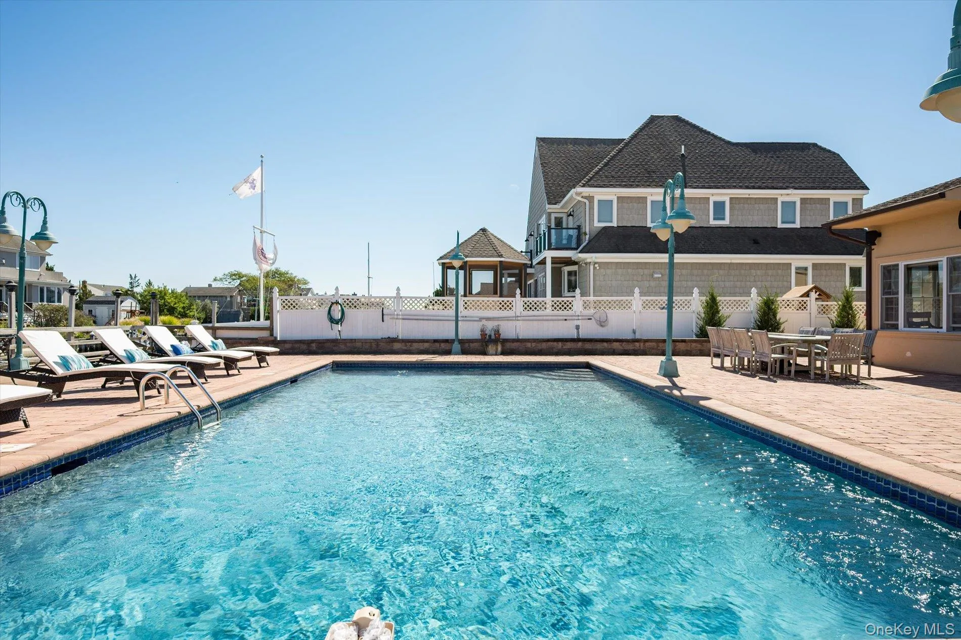 19 Marlin Road, Southampton, NY, 3 Bedrooms Bedrooms, 8 Rooms Rooms,2 BathroomsBathrooms,Residential,For Rent,Marlin,0,968885 19 Marlin Road, Southampton, NY, 3 Bedrooms Bedrooms, 8 Rooms Rooms,2 BathroomsBathrooms,Residential,For Rent,Marlin,0,968885