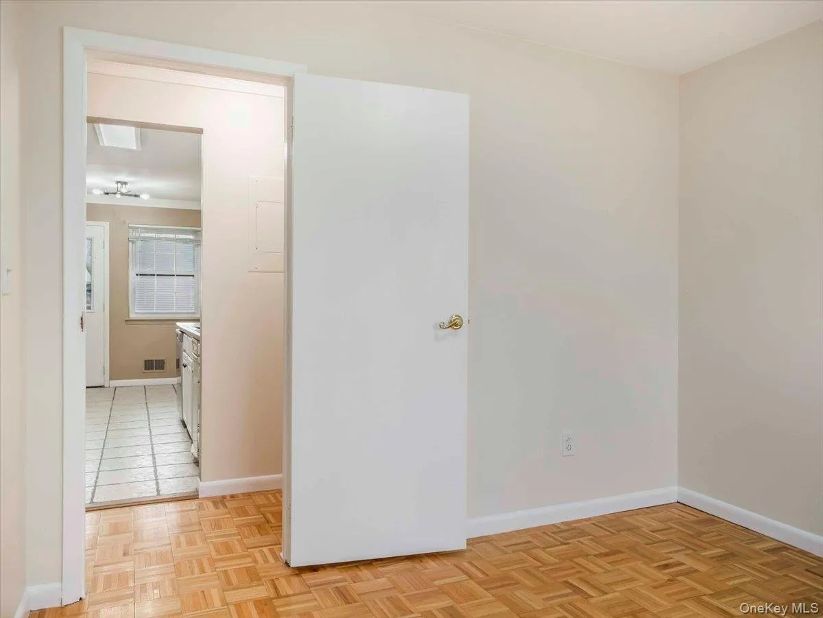 430 Somerset Drive, Orangetown, NY, 1 Bedroom Bedrooms, 4 Rooms Rooms,1 BathroomBathrooms,Residential Lease,For Rent,Somerset,0,968890 430 Somerset Drive, Orangetown, NY, 1 Bedroom Bedrooms, 4 Rooms Rooms,1 BathroomBathrooms,Residential Lease,For Rent,Somerset,0,968890