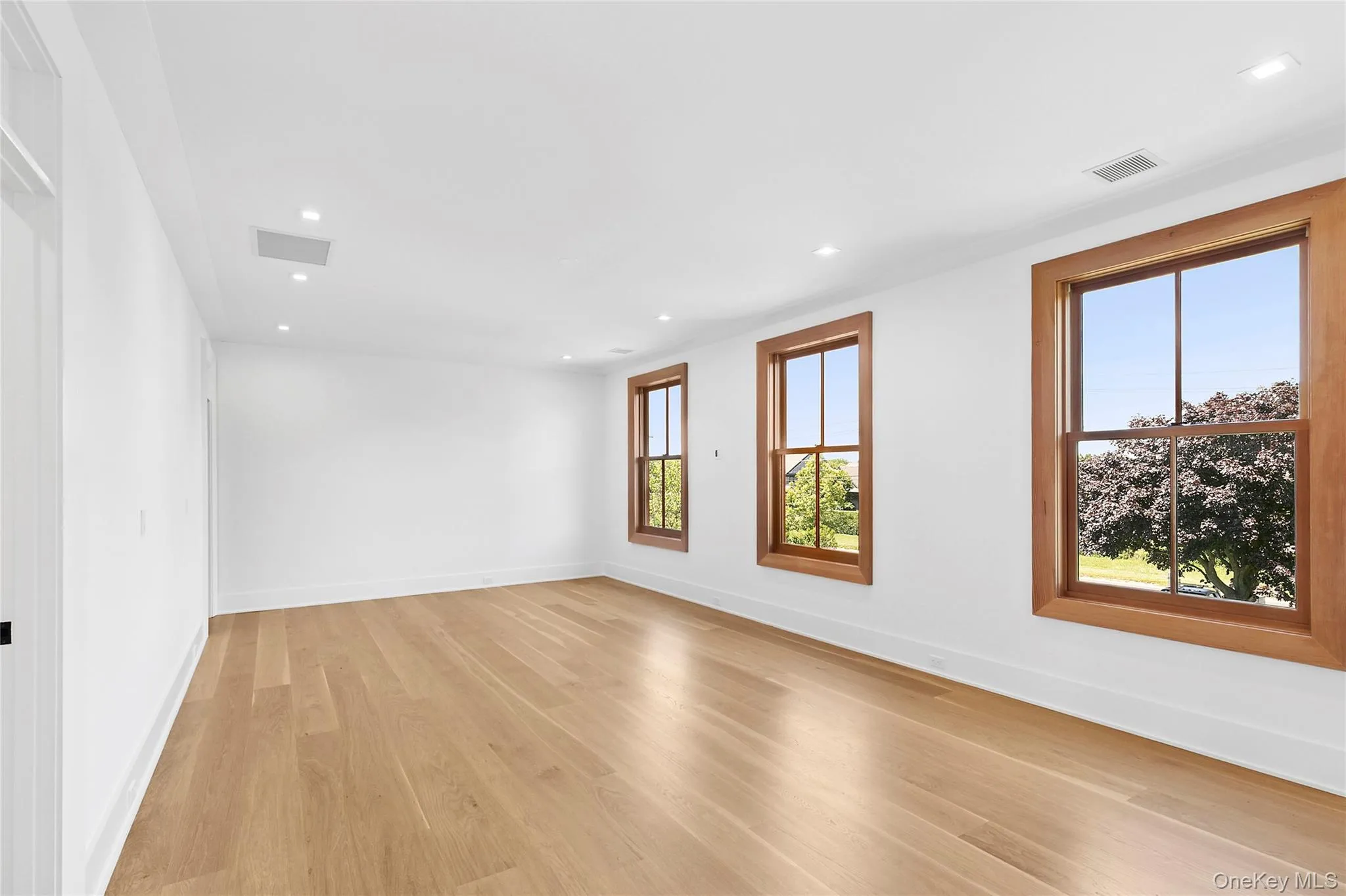 522 Wickapogue Road, Southampton, New York 11968