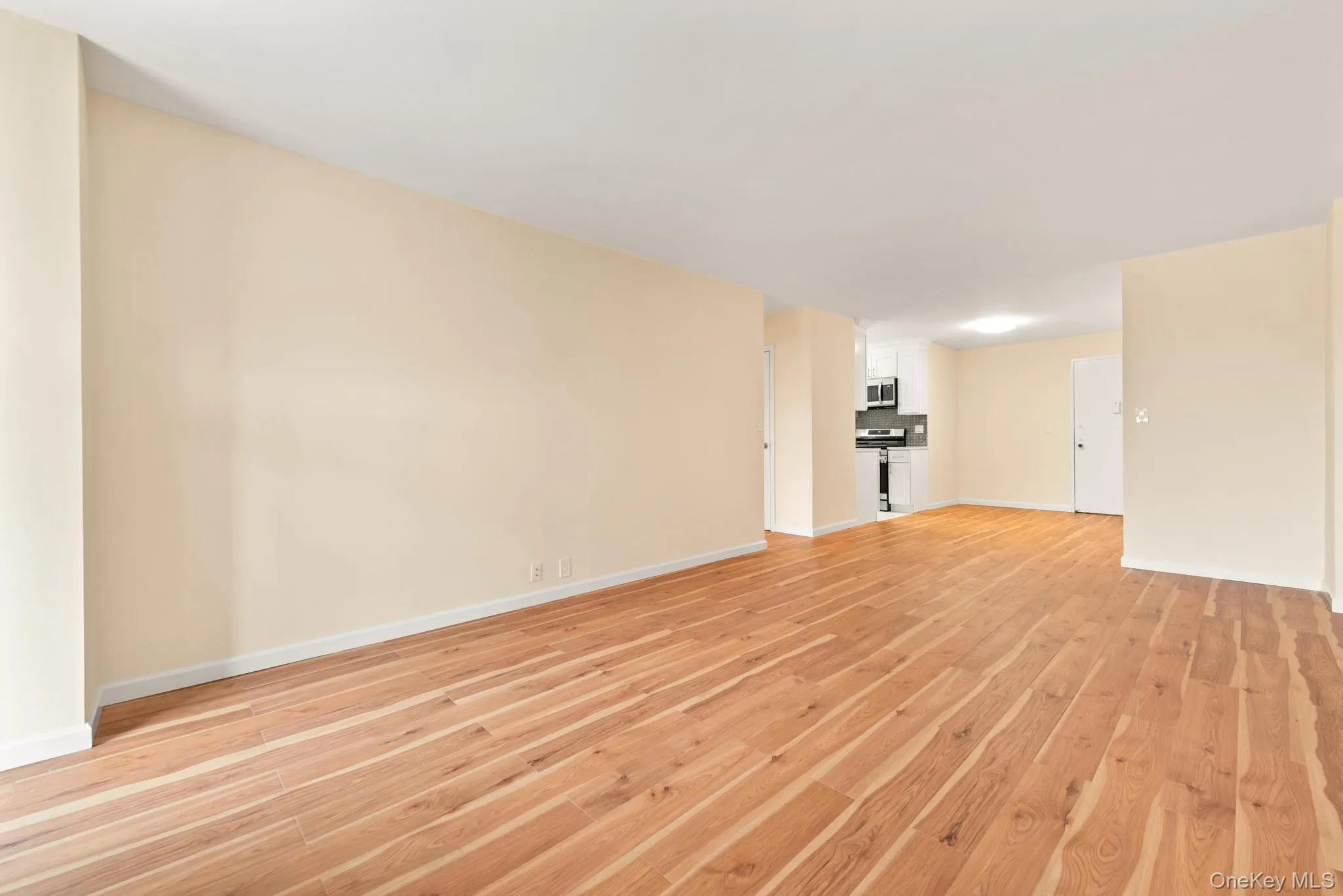 70-25 Yellowstone Boulevard, New York, NY, 1 Bedroom Bedrooms, 3 Rooms Rooms,1 BathroomBathrooms,Residential,For Rent,Yellowstone,0,968907 70-25 Yellowstone Boulevard, New York, NY, 1 Bedroom Bedrooms, 3 Rooms Rooms,1 BathroomBathrooms,Residential,For Rent,Yellowstone,0,968907