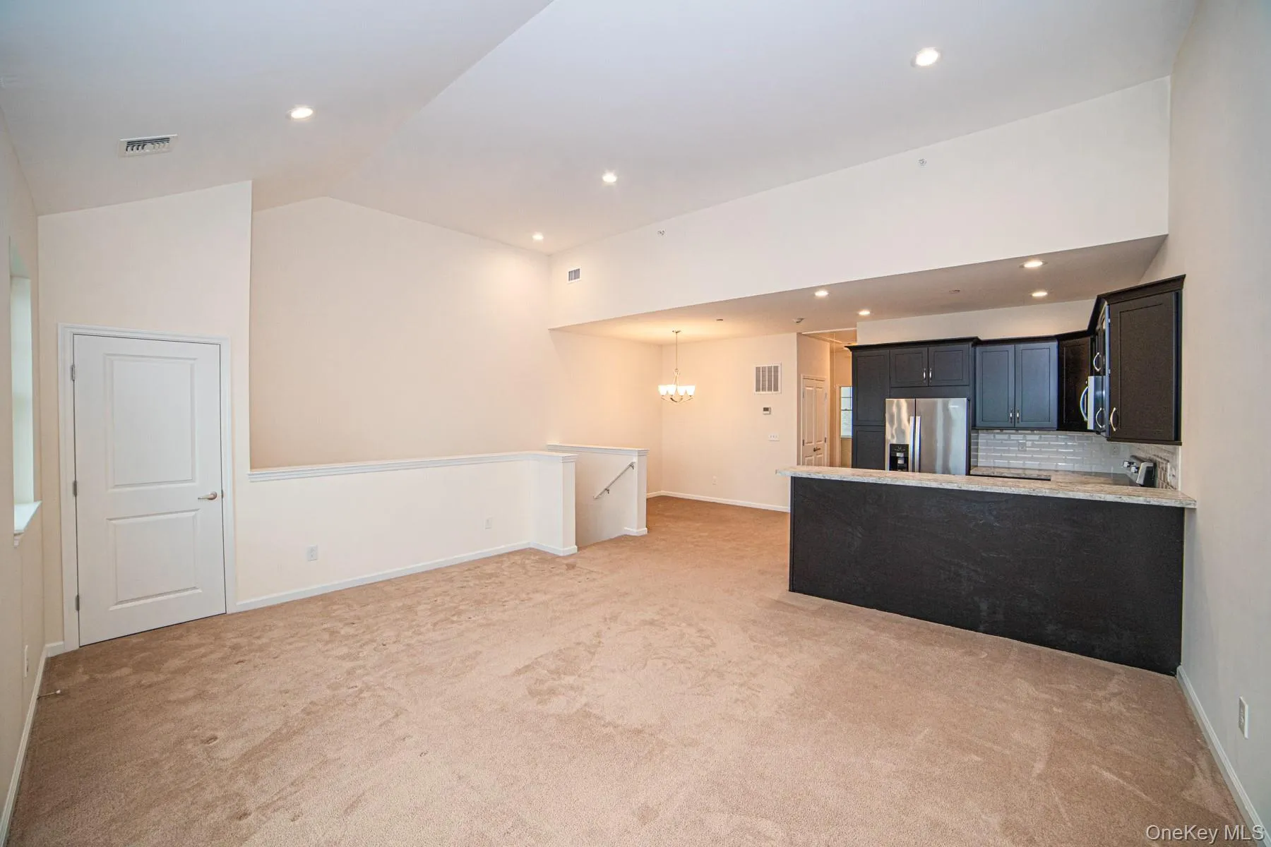 6 Sophia Court, Babylon, NY, 2 Bedrooms Bedrooms, 5 Rooms Rooms,2 BathroomsBathrooms,Residential Lease,For Rent,Sophia Court,0,968946 6 Sophia Court, Babylon, NY, 2 Bedrooms Bedrooms, 5 Rooms Rooms,2 BathroomsBathrooms,Residential Lease,For Rent,Sophia Court,0,968946