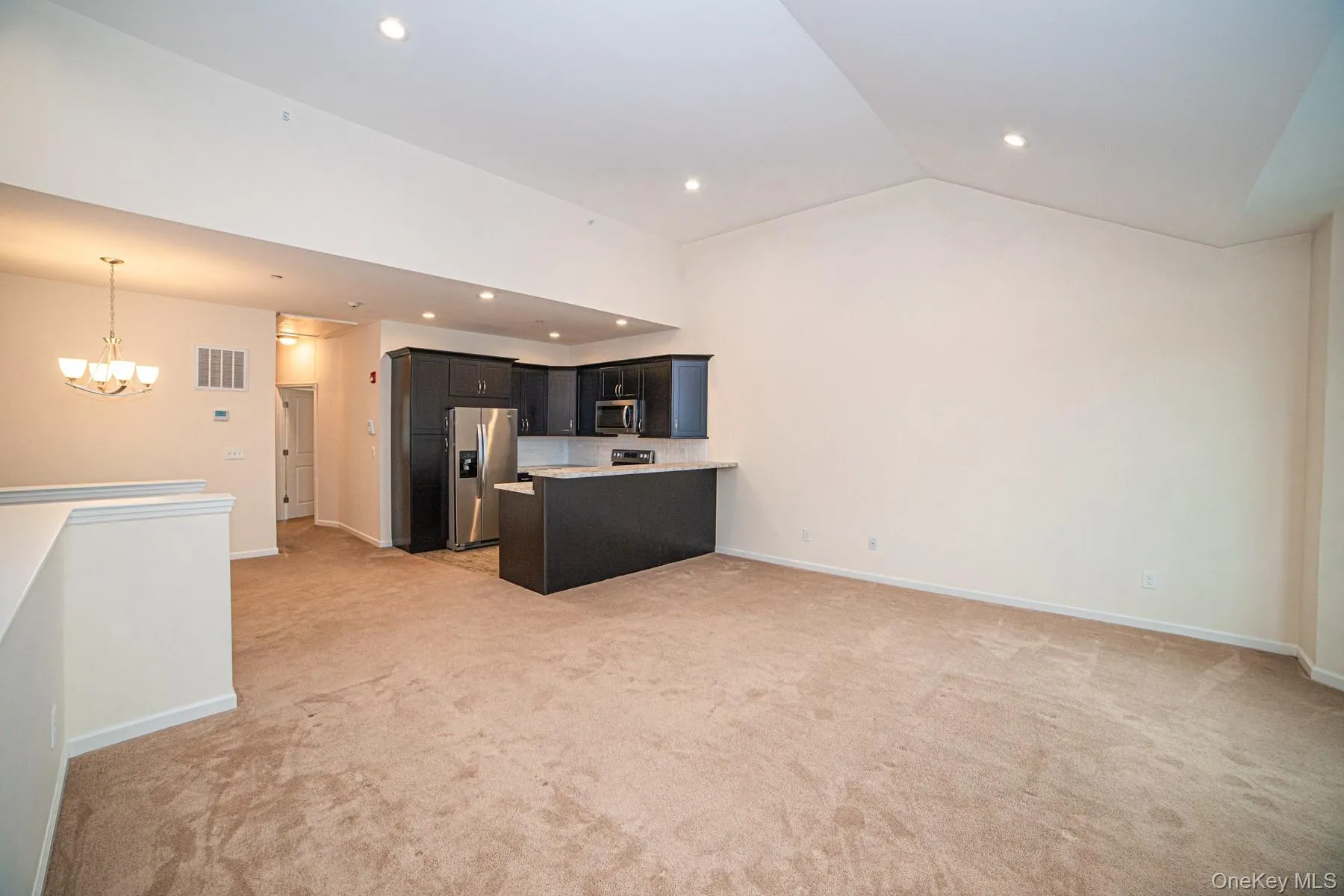 6 Sophia Court, Babylon, NY, 2 Bedrooms Bedrooms, 5 Rooms Rooms,2 BathroomsBathrooms,Residential Lease,For Rent,Sophia Court,0,968946 6 Sophia Court, Babylon, NY, 2 Bedrooms Bedrooms, 5 Rooms Rooms,2 BathroomsBathrooms,Residential Lease,For Rent,Sophia Court,0,968946