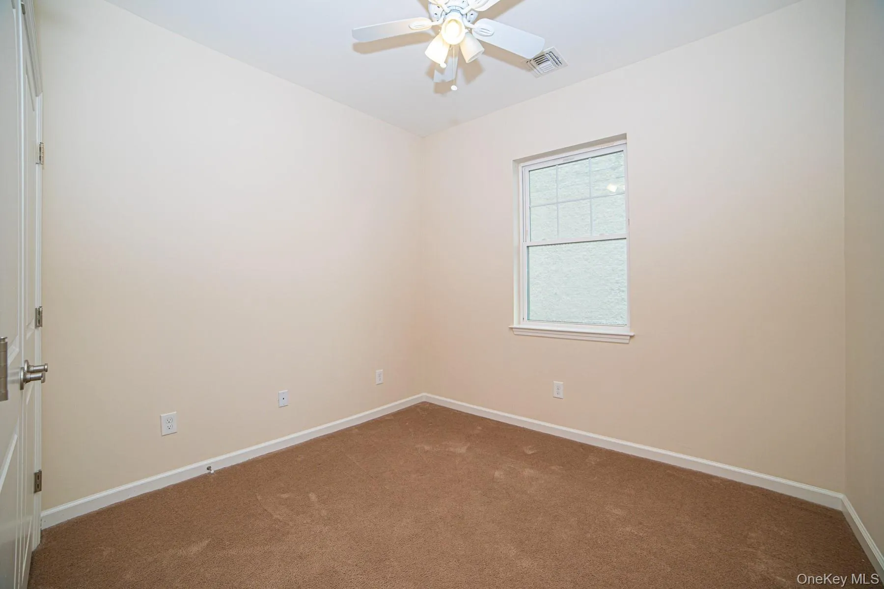6 Sophia Court, Babylon, NY, 2 Bedrooms Bedrooms, 5 Rooms Rooms,2 BathroomsBathrooms,Residential Lease,For Rent,Sophia Court,0,968946 6 Sophia Court, Babylon, NY, 2 Bedrooms Bedrooms, 5 Rooms Rooms,2 BathroomsBathrooms,Residential Lease,For Rent,Sophia Court,0,968946