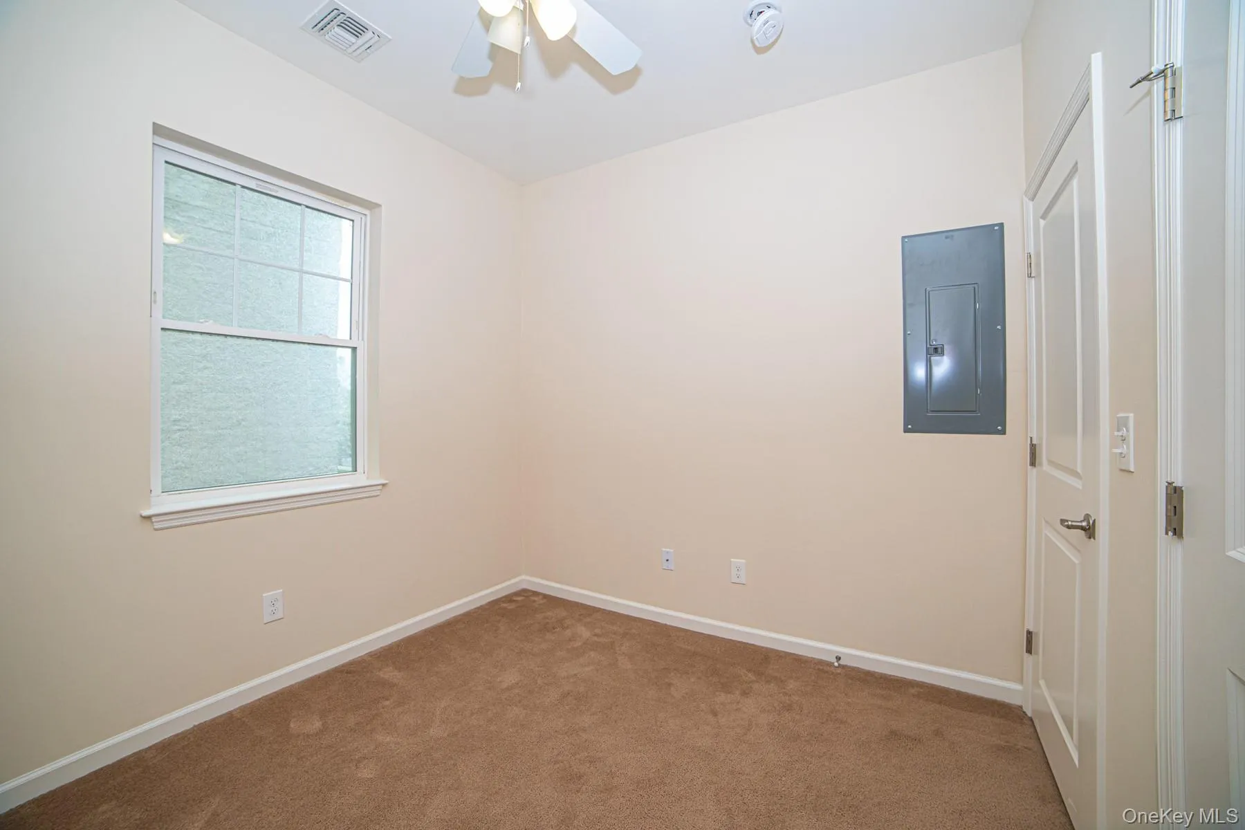 6 Sophia Court, Babylon, NY, 2 Bedrooms Bedrooms, 5 Rooms Rooms,2 BathroomsBathrooms,Residential Lease,For Rent,Sophia Court,0,968946 6 Sophia Court, Babylon, NY, 2 Bedrooms Bedrooms, 5 Rooms Rooms,2 BathroomsBathrooms,Residential Lease,For Rent,Sophia Court,0,968946