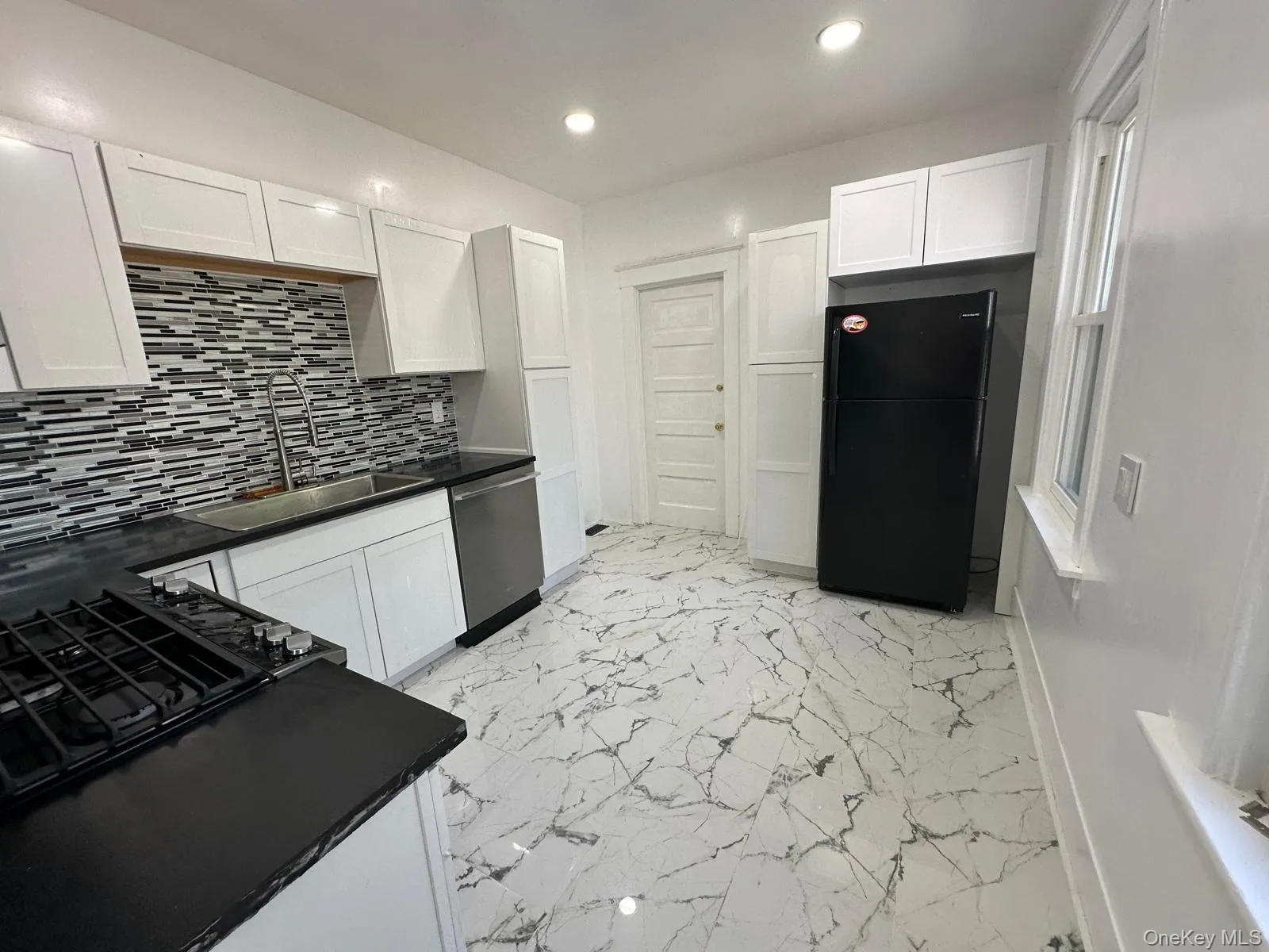 15 Forbus Street, Poughkeepsie, NY, 3 Bedrooms Bedrooms, 6 Rooms Rooms,1 BathroomBathrooms,Residential Lease,For Rent,Forbus,0,968957 15 Forbus Street, Poughkeepsie, NY, 3 Bedrooms Bedrooms, 6 Rooms Rooms,1 BathroomBathrooms,Residential Lease,For Rent,Forbus,0,968957