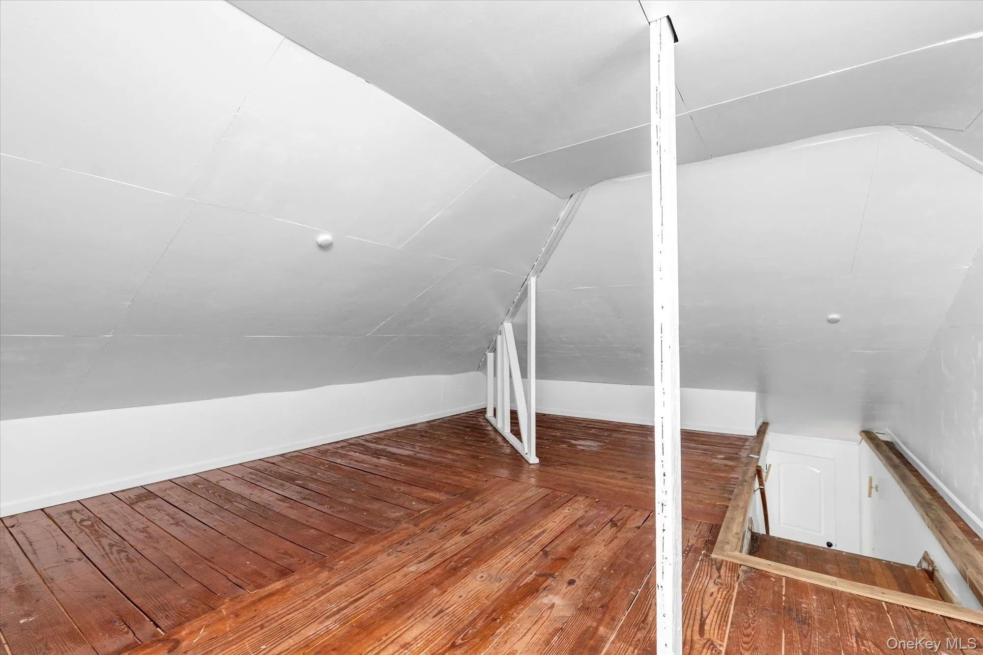 71 Haven Avenue, North Hempstead, NY, 3 Bedrooms Bedrooms, 5 Rooms Rooms,2 BathroomsBathrooms,Residential Lease,For Rent,Haven,0,968960 71 Haven Avenue, North Hempstead, NY, 3 Bedrooms Bedrooms, 5 Rooms Rooms,2 BathroomsBathrooms,Residential Lease,For Rent,Haven,0,968960