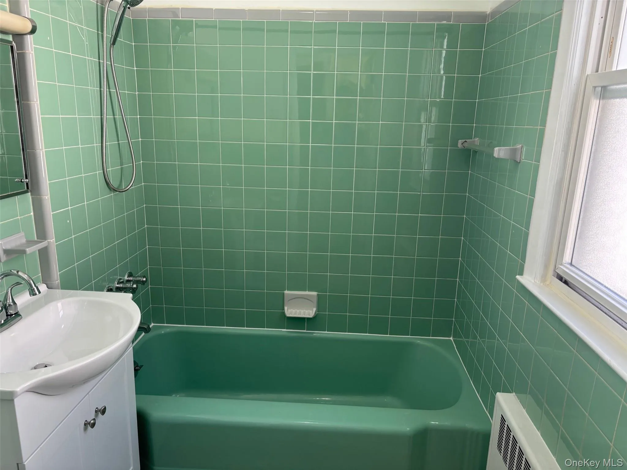 612 College Place, New York, NY, 2 Bedrooms Bedrooms, 6 Rooms Rooms,1 BathroomBathrooms,Residential Lease,For Rent,College,0,968968 612 College Place, New York, NY, 2 Bedrooms Bedrooms, 6 Rooms Rooms,1 BathroomBathrooms,Residential Lease,For Rent,College,0,968968