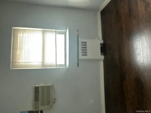 8232 Langdale Street, New York, NY, 2 Bedrooms Bedrooms, 4 Rooms Rooms,1 BathroomBathrooms,Residential Lease,For Rent,Langdale,0,968980 8232 Langdale Street, New York, NY, 2 Bedrooms Bedrooms, 4 Rooms Rooms,1 BathroomBathrooms,Residential Lease,For Rent,Langdale,0,968980