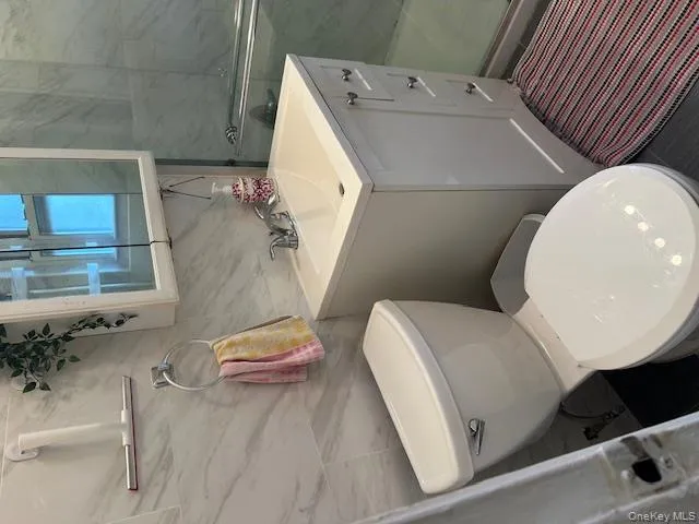 8232 Langdale Street, New York, NY, 2 Bedrooms Bedrooms, 4 Rooms Rooms,1 BathroomBathrooms,Residential Lease,For Rent,Langdale,0,968980 8232 Langdale Street, New York, NY, 2 Bedrooms Bedrooms, 4 Rooms Rooms,1 BathroomBathrooms,Residential Lease,For Rent,Langdale,0,968980