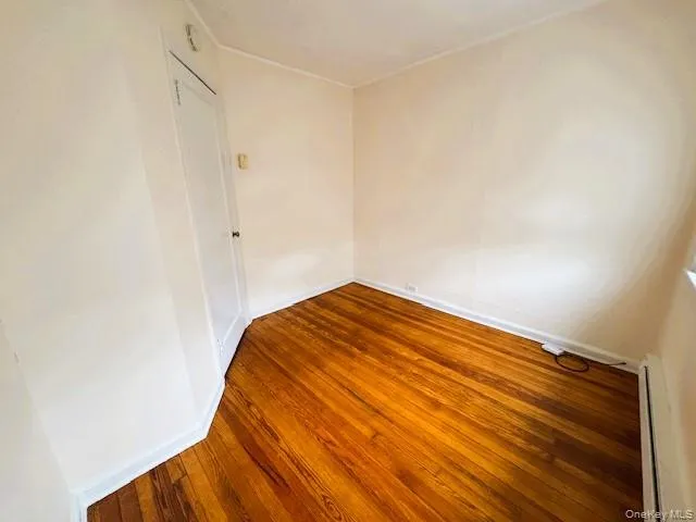Middle Bedroom/Office with Hardwood Floors! Middle Bedroom/Office with Hardwood Floors!