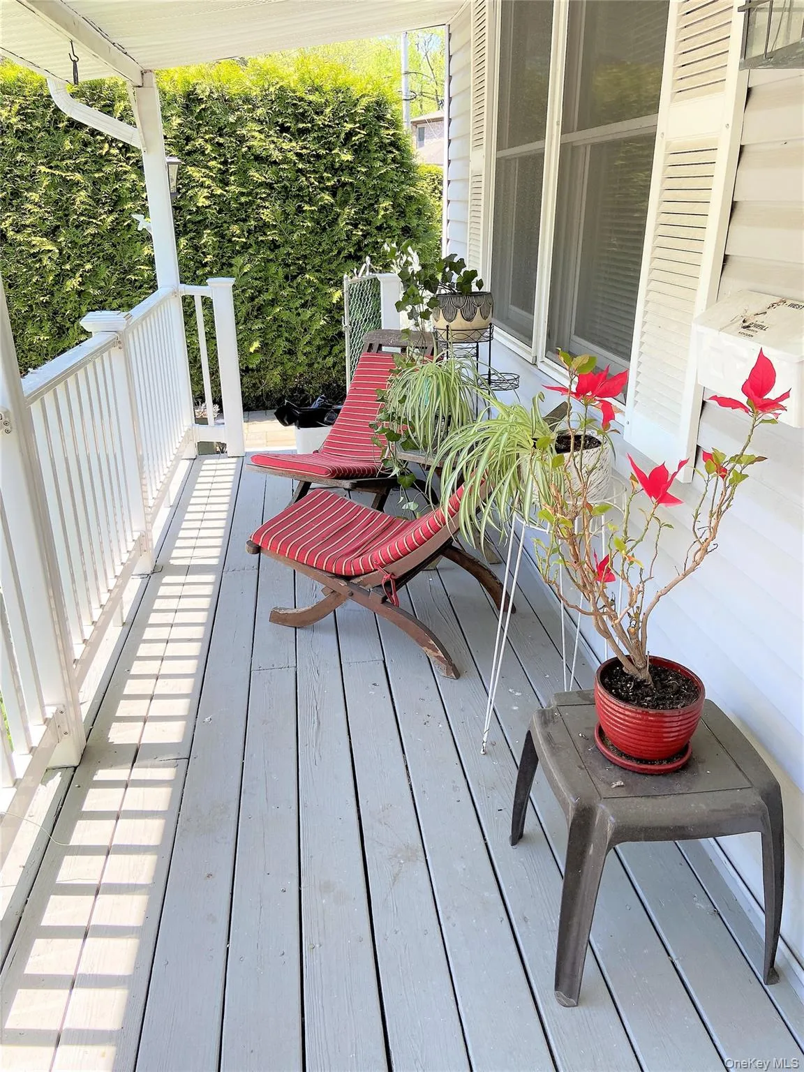 Front Porch Leads to Common Entrance Foyer Front Porch Leads to Common Entrance Foyer