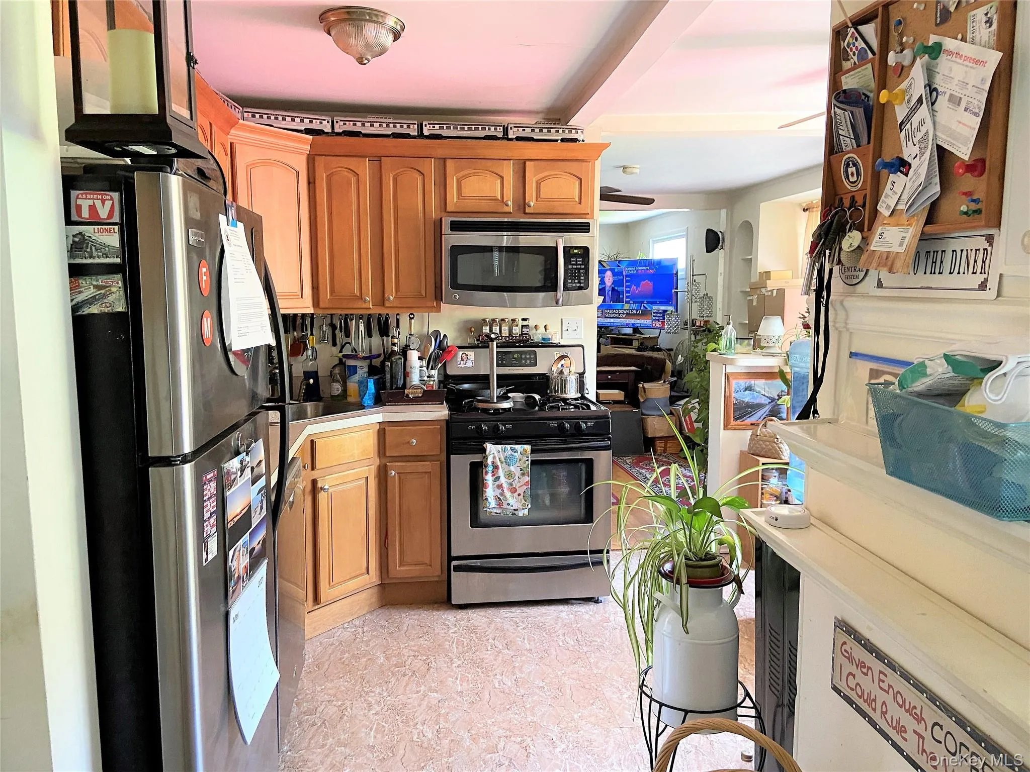 Kitchen with Pantry Kitchen with Pantry