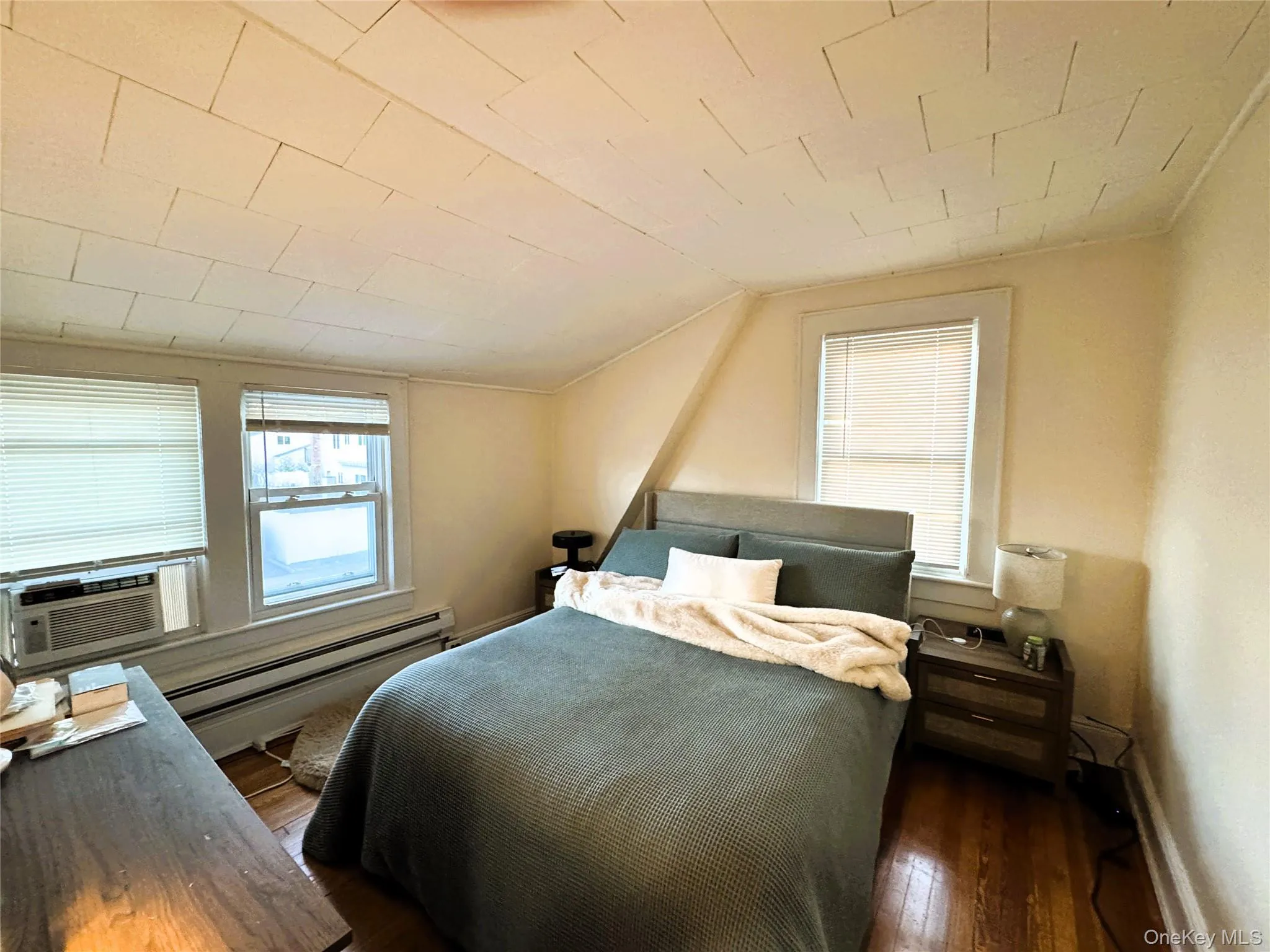 42 Hamilton Road, Hempstead, NY, 3 Bedrooms Bedrooms, 7 Rooms Rooms,1 BathroomBathrooms,Residential Lease,For Rent,Hamilton,0,968981 42 Hamilton Road, Hempstead, NY, 3 Bedrooms Bedrooms, 7 Rooms Rooms,1 BathroomBathrooms,Residential Lease,For Rent,Hamilton,0,968981