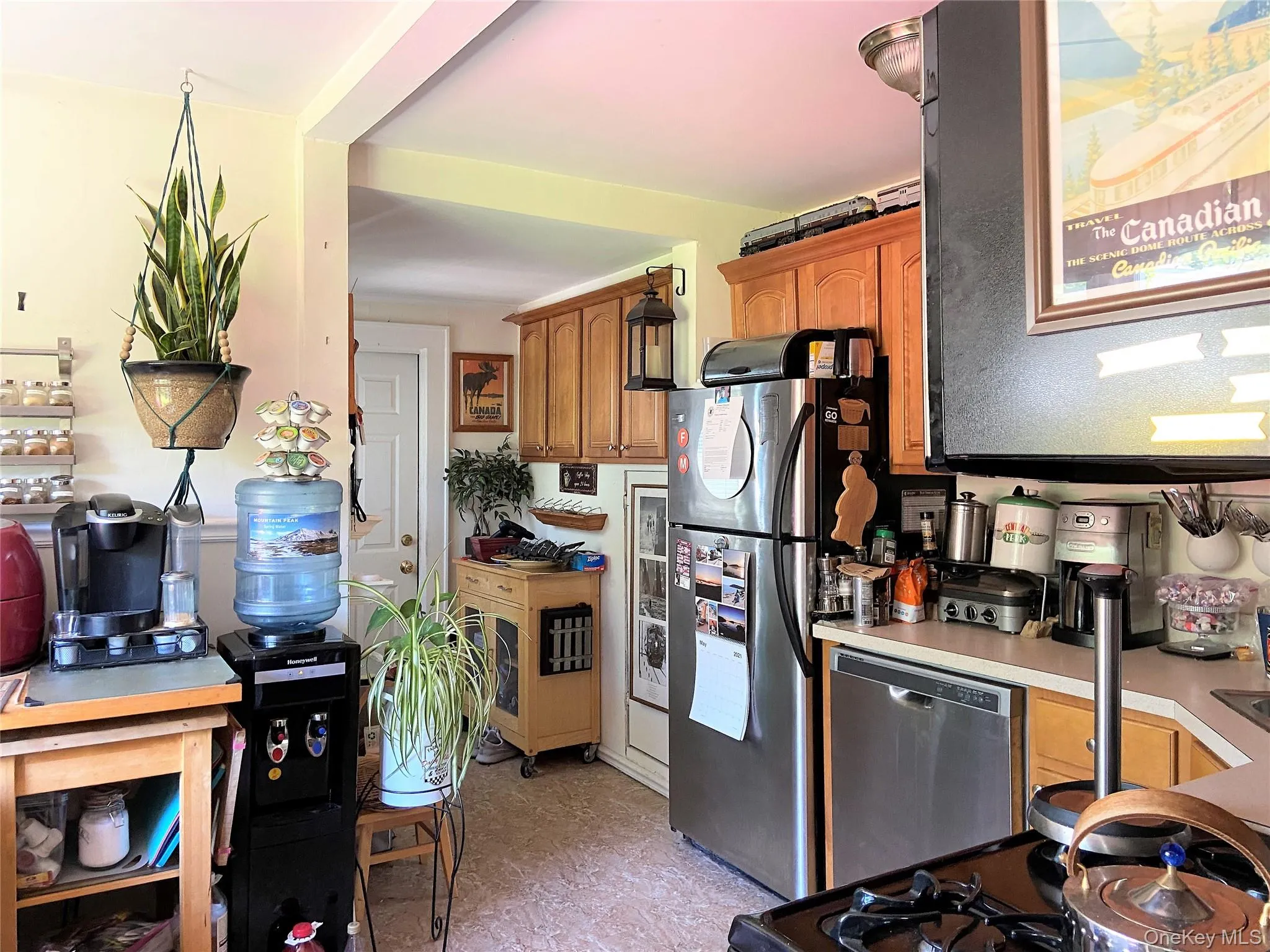 Space for Eat-in-Kitchen Space for Eat-in-Kitchen