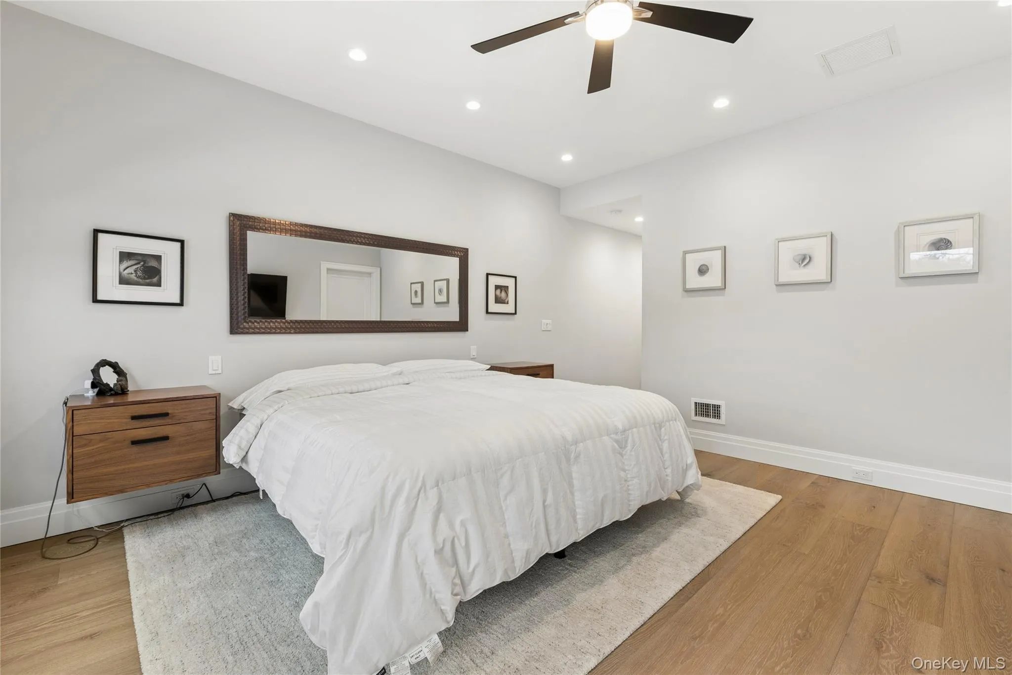 55 Phillips Avenue, Southampton, NY, 3 Bedrooms Bedrooms, 6 Rooms Rooms,2 BathroomsBathrooms,Residential Lease,For Rent,Phillips,0,968984 55 Phillips Avenue, Southampton, NY, 3 Bedrooms Bedrooms, 6 Rooms Rooms,2 BathroomsBathrooms,Residential Lease,For Rent,Phillips,0,968984