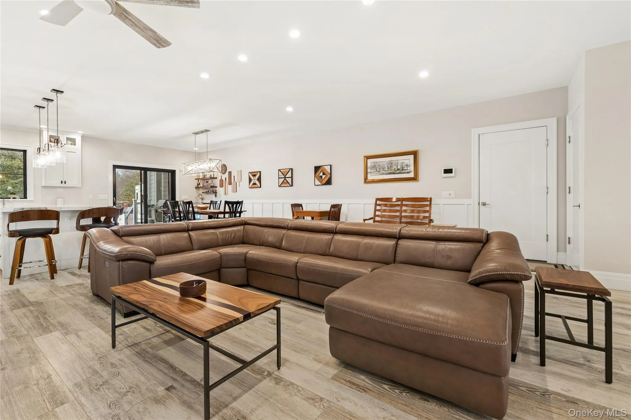 55 Phillips Avenue, Southampton, NY, 3 Bedrooms Bedrooms, 6 Rooms Rooms,2 BathroomsBathrooms,Residential Lease,For Rent,Phillips,0,968984 55 Phillips Avenue, Southampton, NY, 3 Bedrooms Bedrooms, 6 Rooms Rooms,2 BathroomsBathrooms,Residential Lease,For Rent,Phillips,0,968984