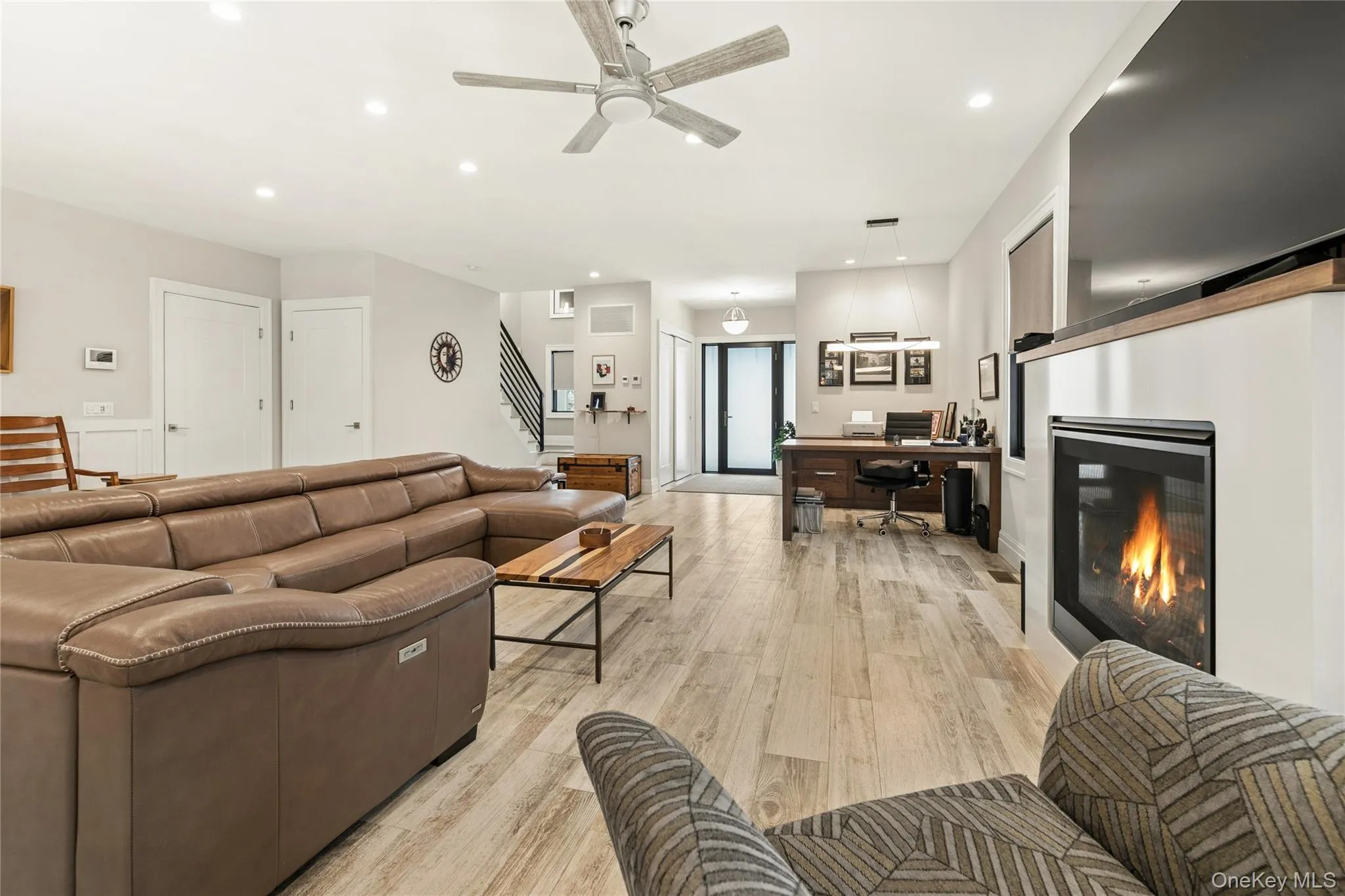 55 Phillips Avenue, Southampton, NY, 3 Bedrooms Bedrooms, 6 Rooms Rooms,2 BathroomsBathrooms,Residential Lease,For Rent,Phillips,0,968984 55 Phillips Avenue, Southampton, NY, 3 Bedrooms Bedrooms, 6 Rooms Rooms,2 BathroomsBathrooms,Residential Lease,For Rent,Phillips,0,968984