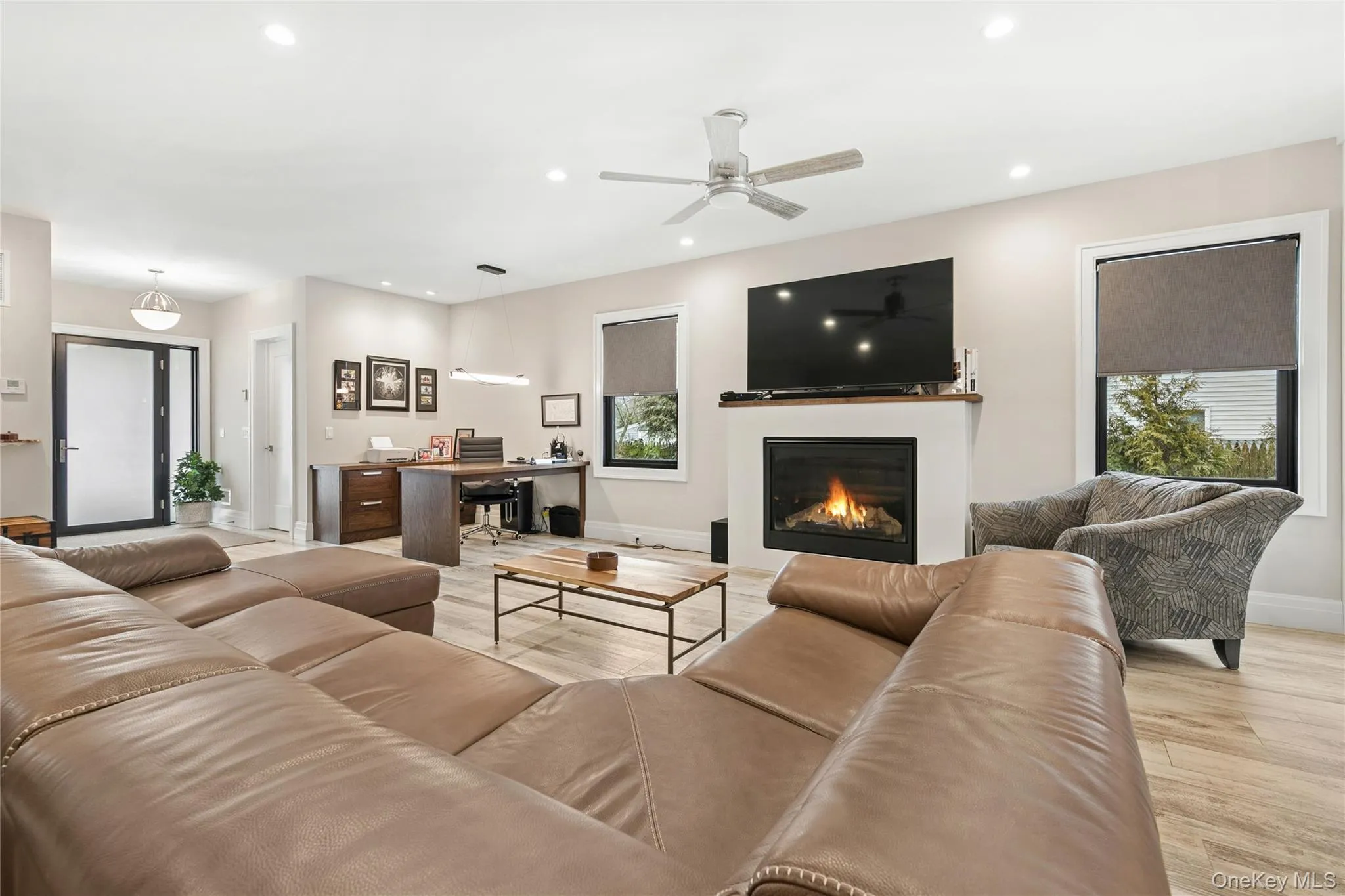 55 Phillips Avenue, Southampton, NY, 3 Bedrooms Bedrooms, 6 Rooms Rooms,2 BathroomsBathrooms,Residential Lease,For Rent,Phillips,0,968984 55 Phillips Avenue, Southampton, NY, 3 Bedrooms Bedrooms, 6 Rooms Rooms,2 BathroomsBathrooms,Residential Lease,For Rent,Phillips,0,968984